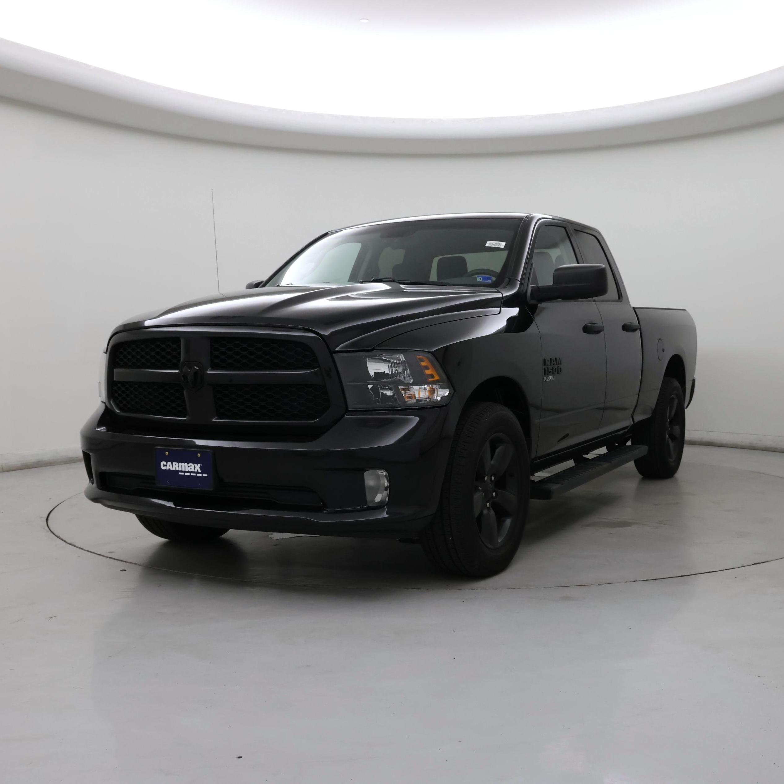 Thumbnail: 2019 RAM 1500 Classic - 4