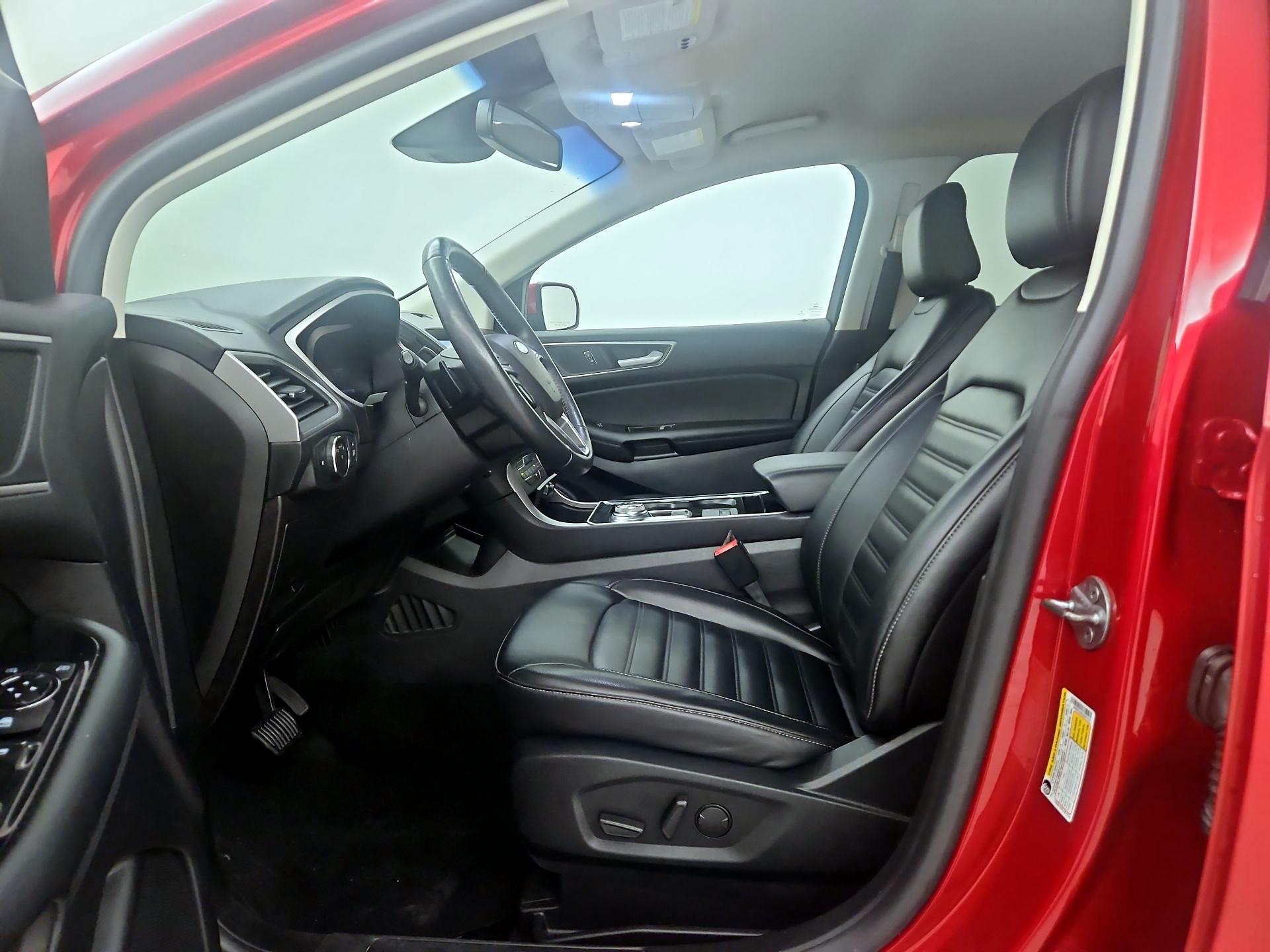 Thumbnail: 2020 Ford Edge - 11