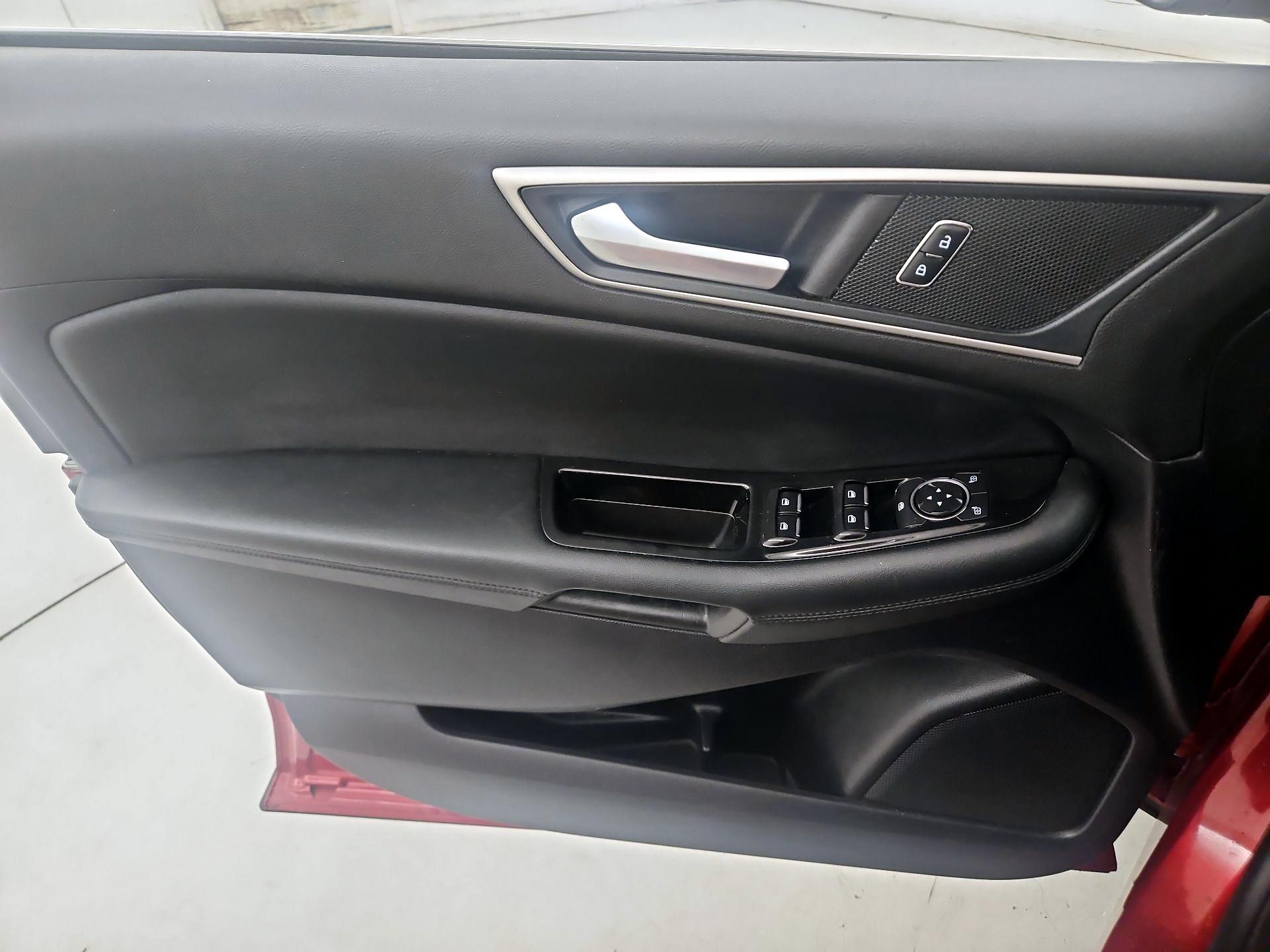 Thumbnail: 2020 Ford Edge - 12