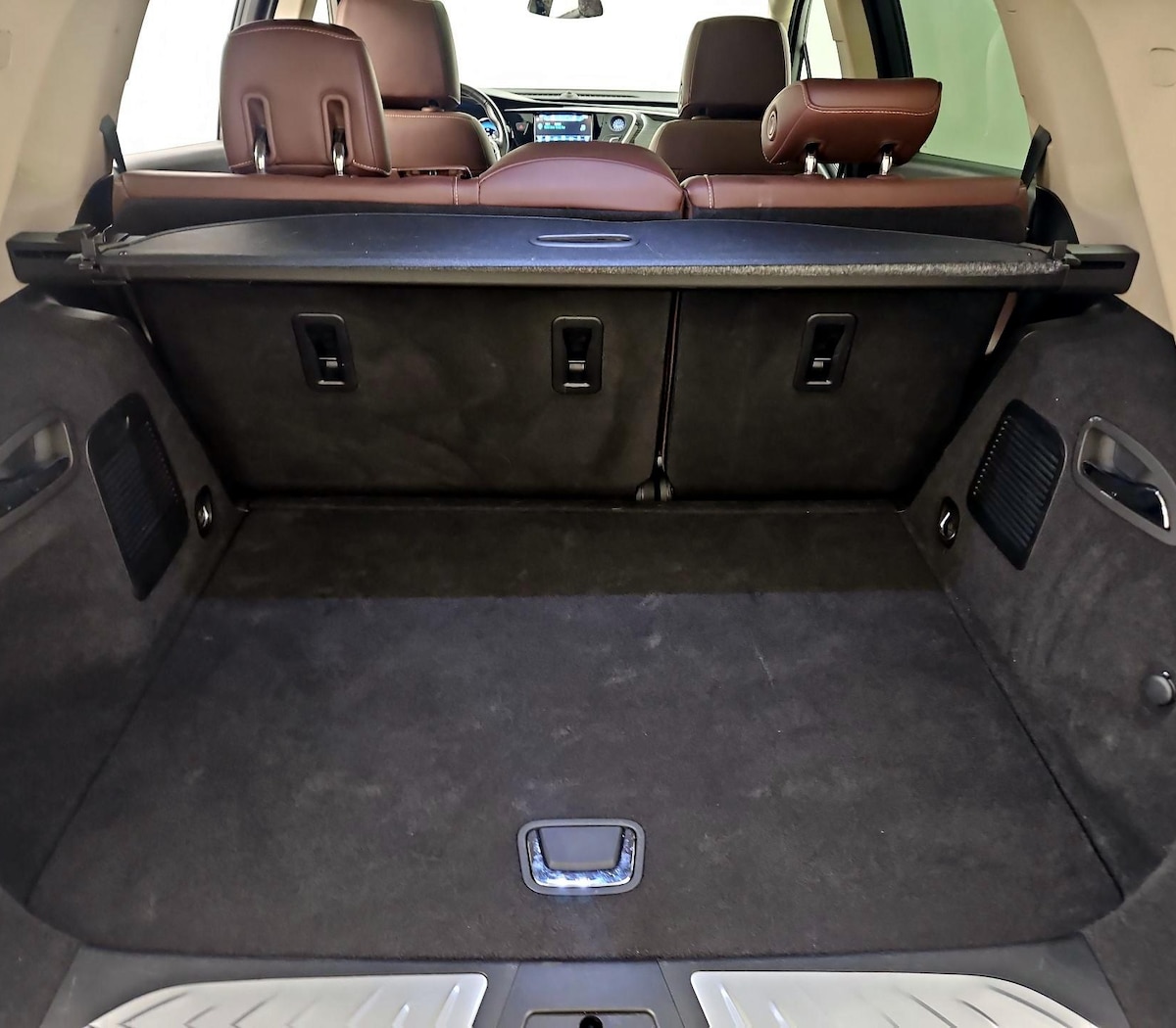 Trunk/Cargo (Seats Up)