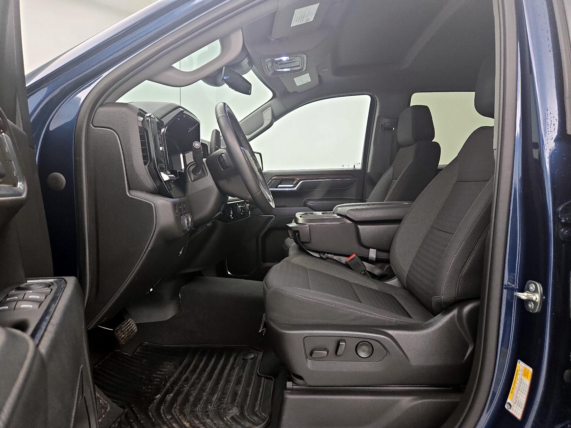 Thumbnail: 2023 Chevrolet Silverado 1500 - 11