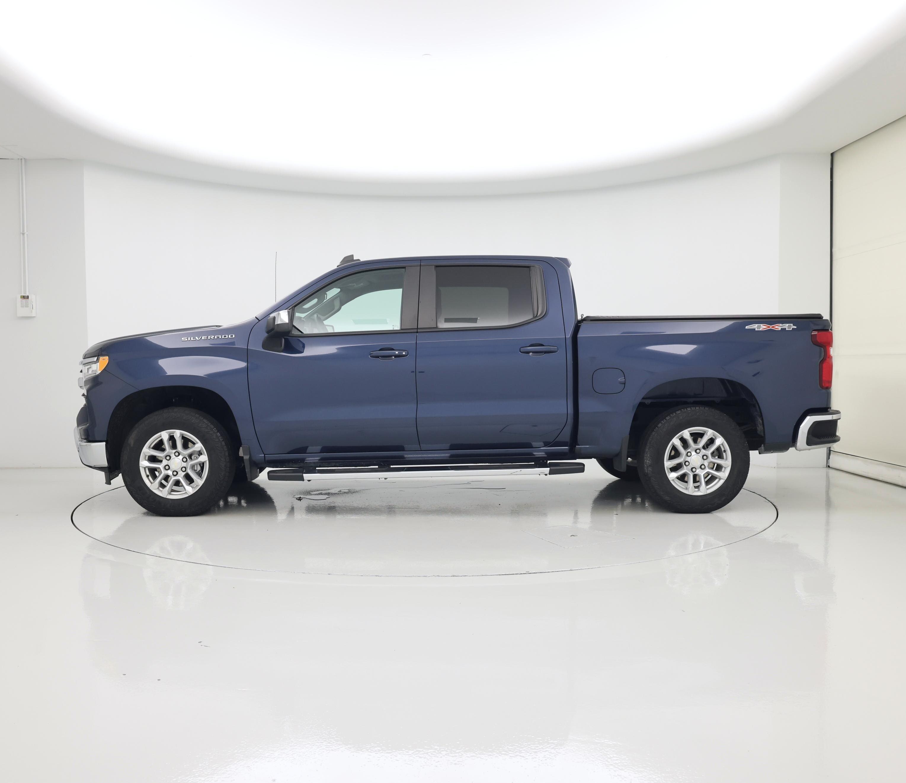 Thumbnail: 2023 Chevrolet Silverado 1500 - 3
