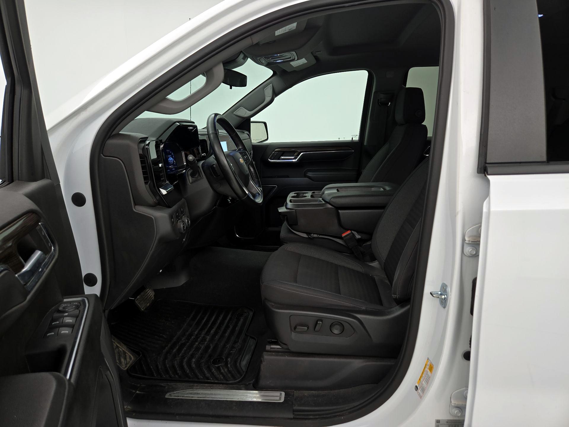 Thumbnail: 2023 Chevrolet Silverado 1500 - 11