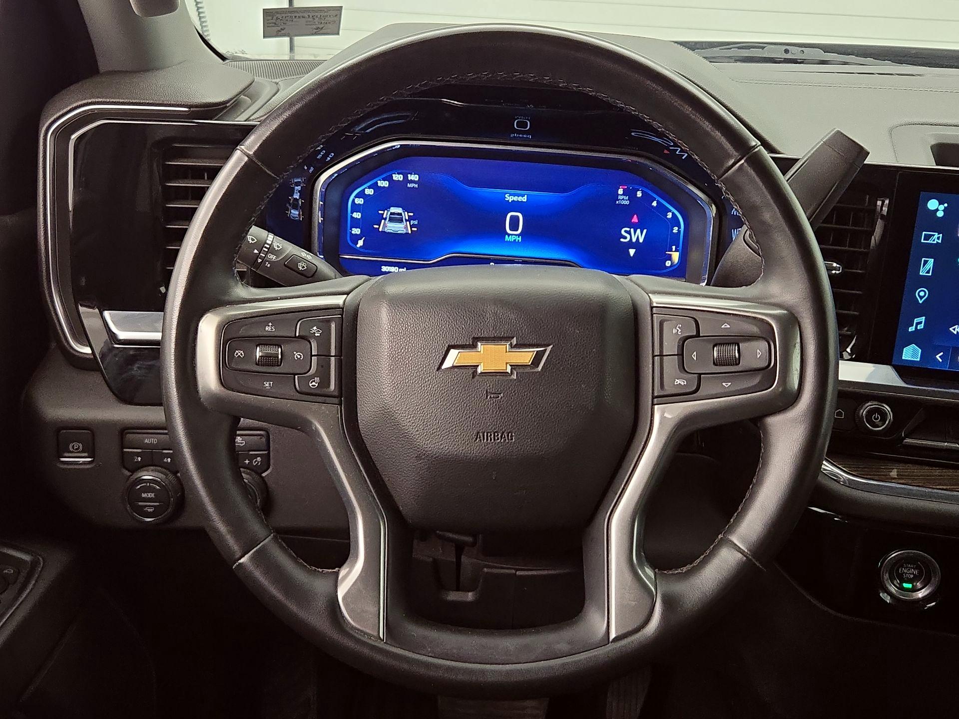 Thumbnail: 2023 Chevrolet Silverado 1500 - 10