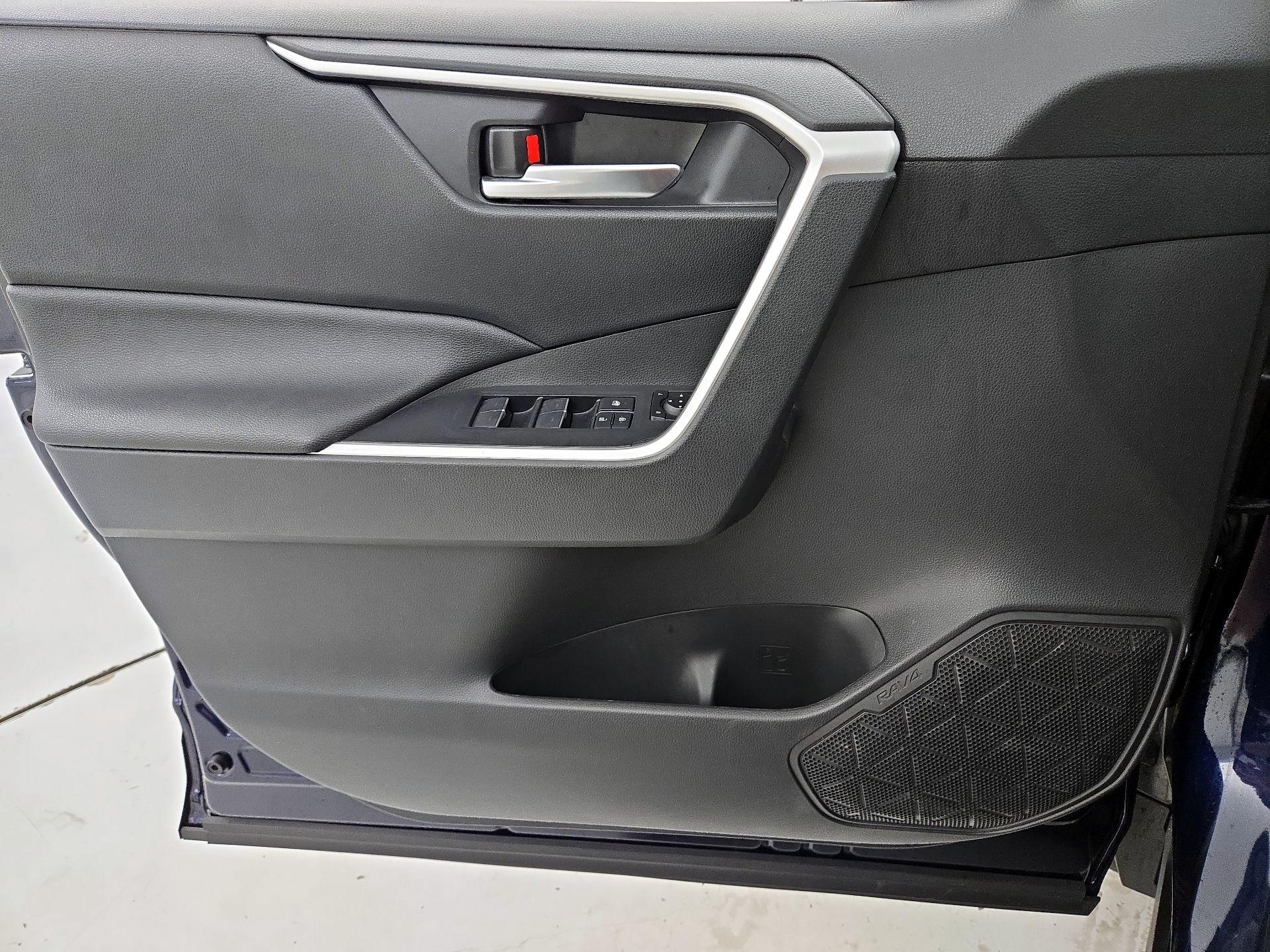 Thumbnail: 2024 Toyota RAV4 - 12