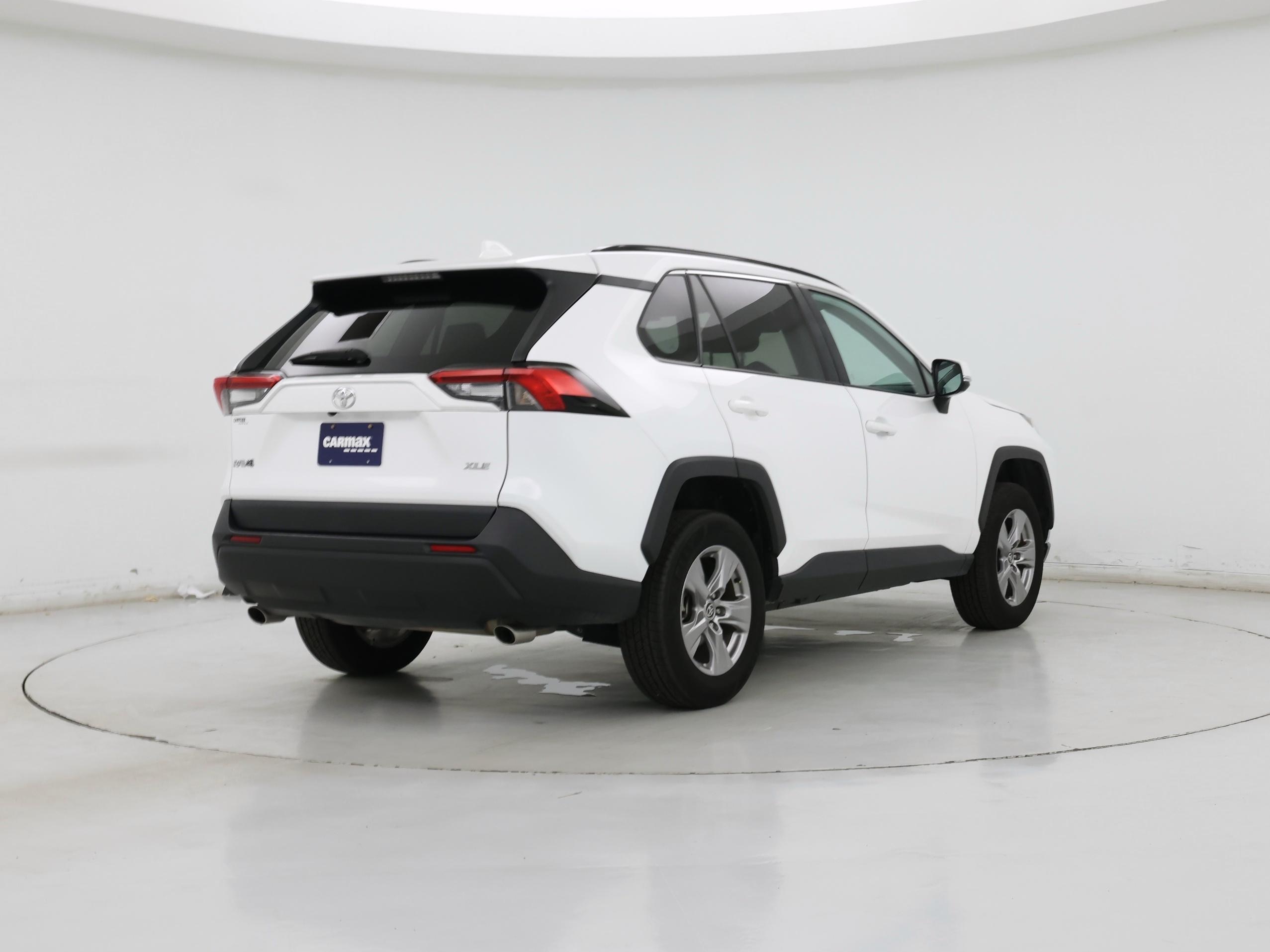 Thumbnail: 2023 Toyota RAV4 - 8