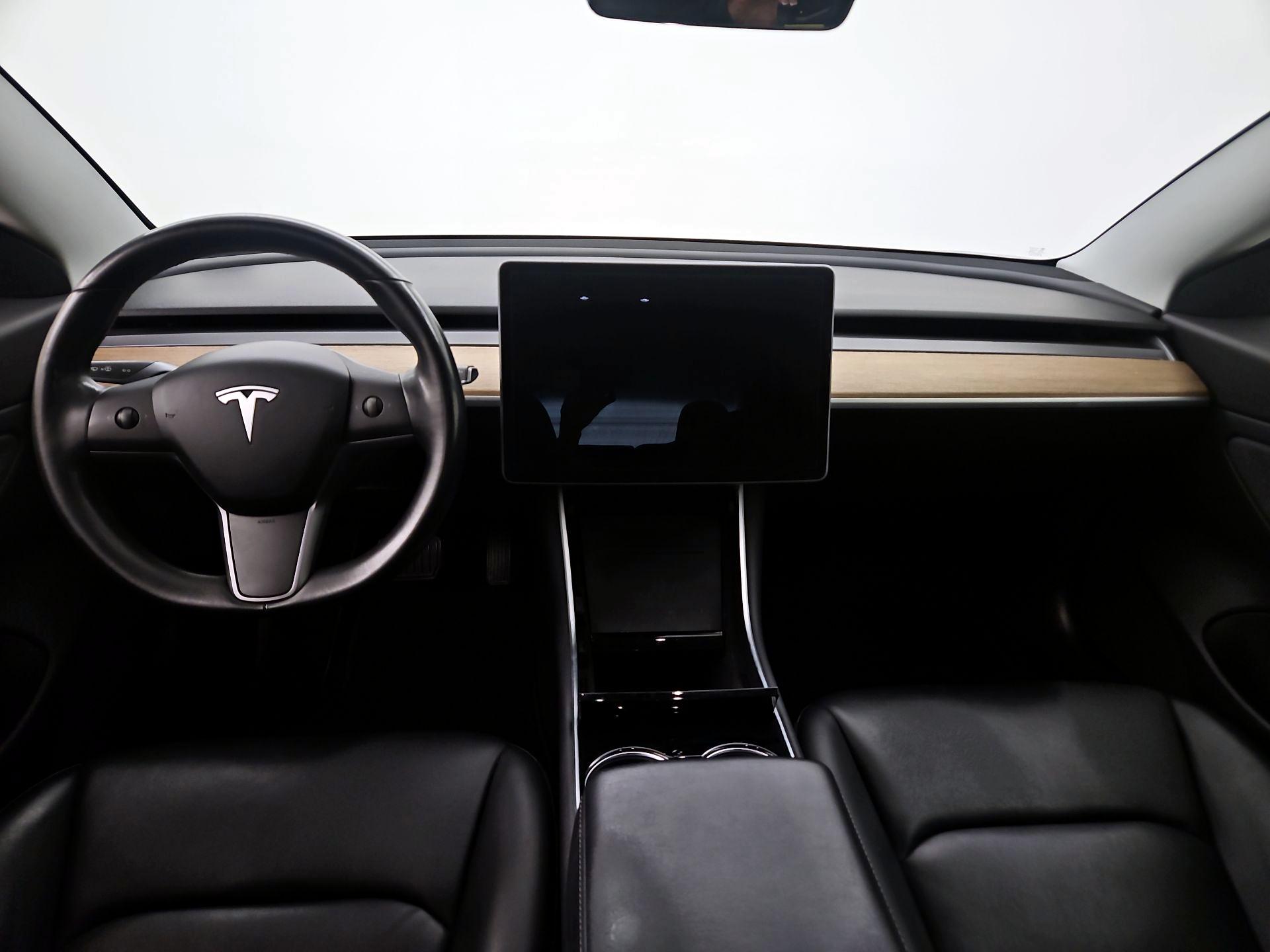 Thumbnail: 2019 Tesla Model 3 - 9
