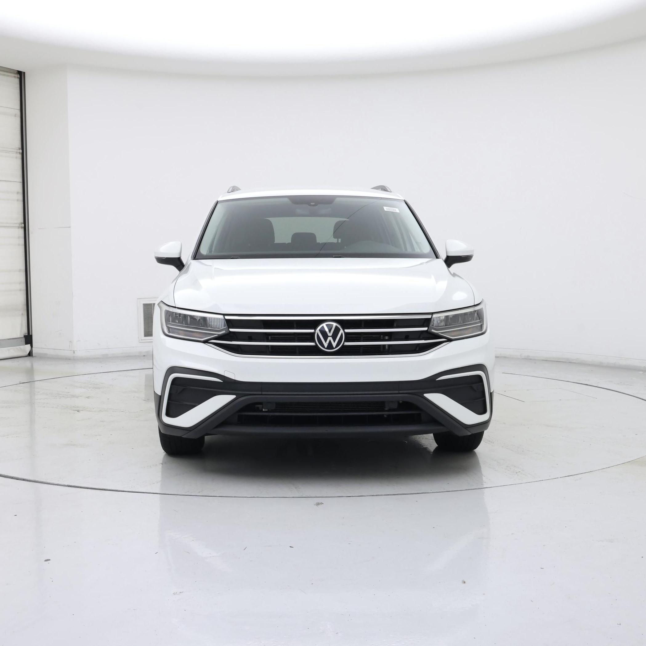 Thumbnail: 2023 Volkswagen Tiguan - 5