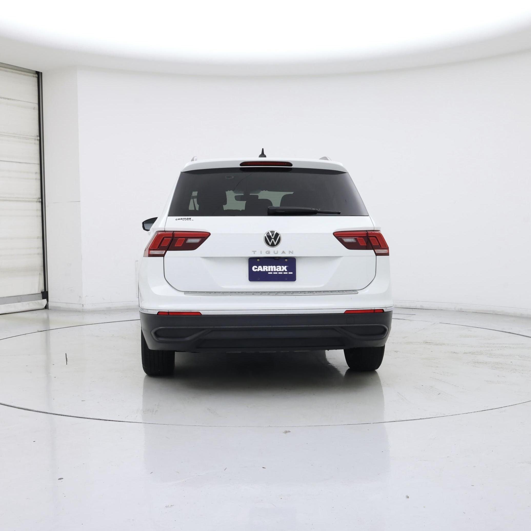 Thumbnail: 2023 Volkswagen Tiguan - 6