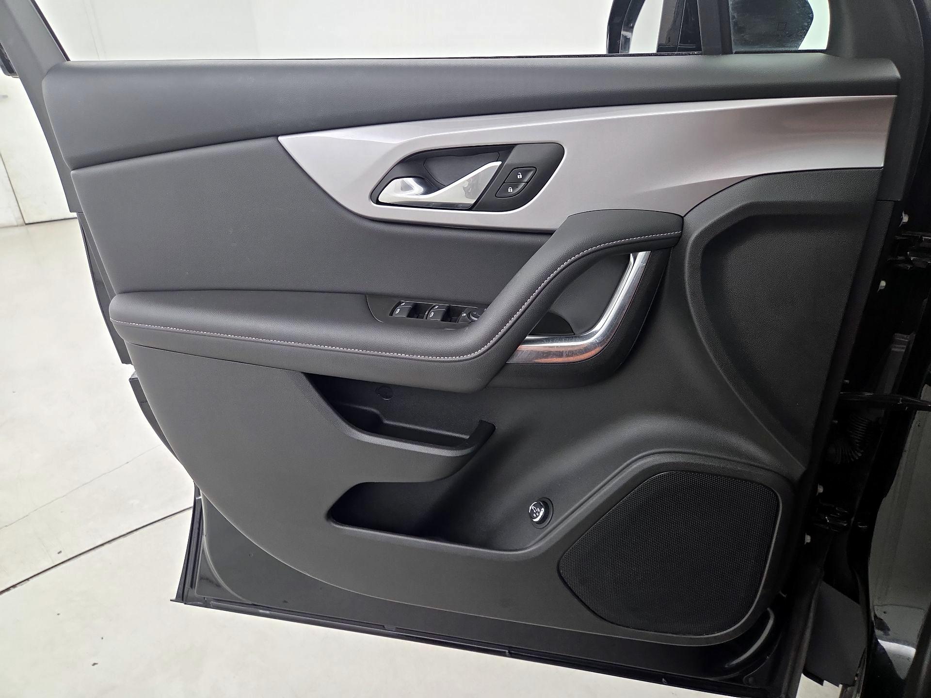 Thumbnail: 2023 Chevrolet Blazer - 12