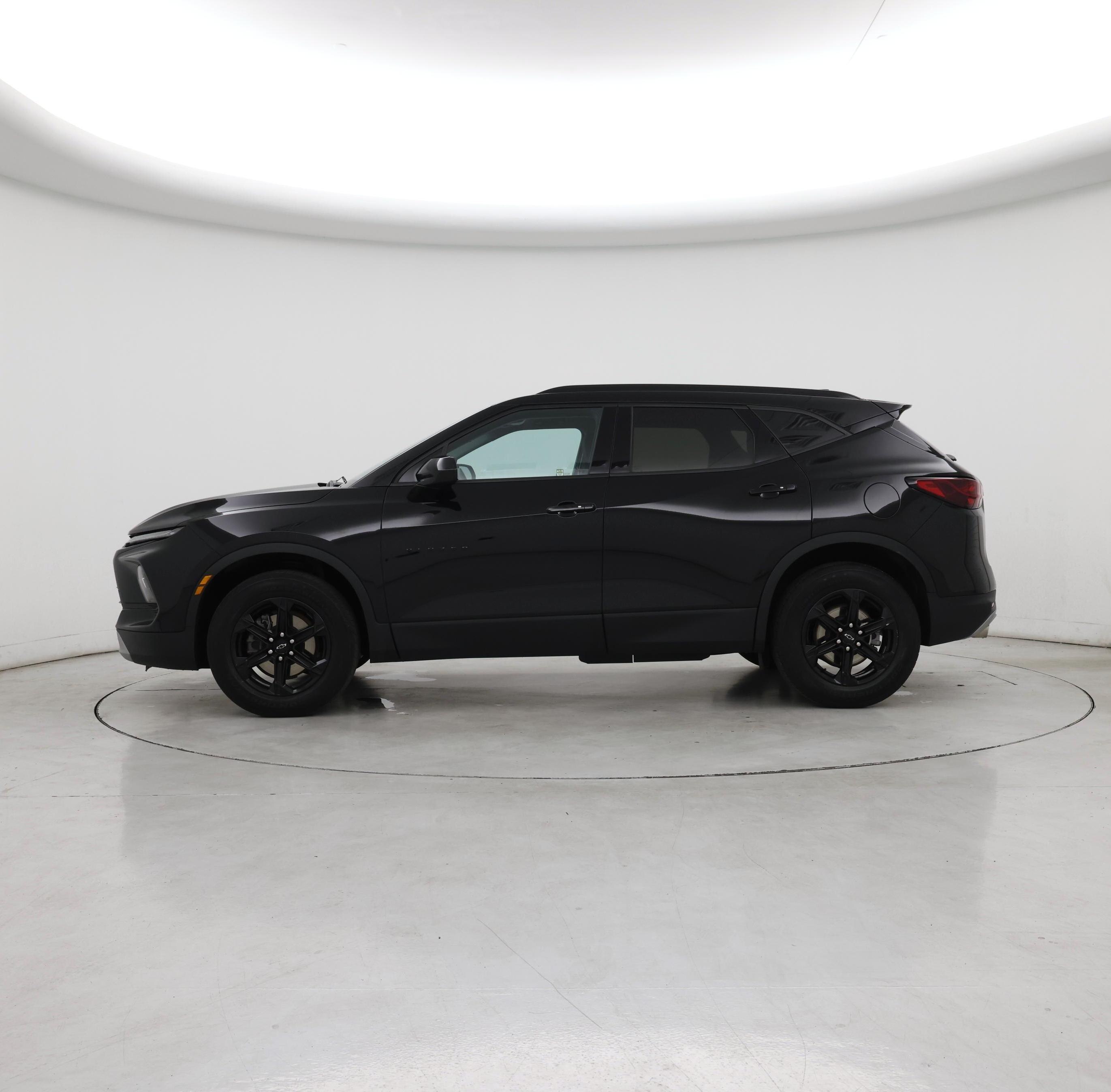 Thumbnail: 2023 Chevrolet Blazer - 3