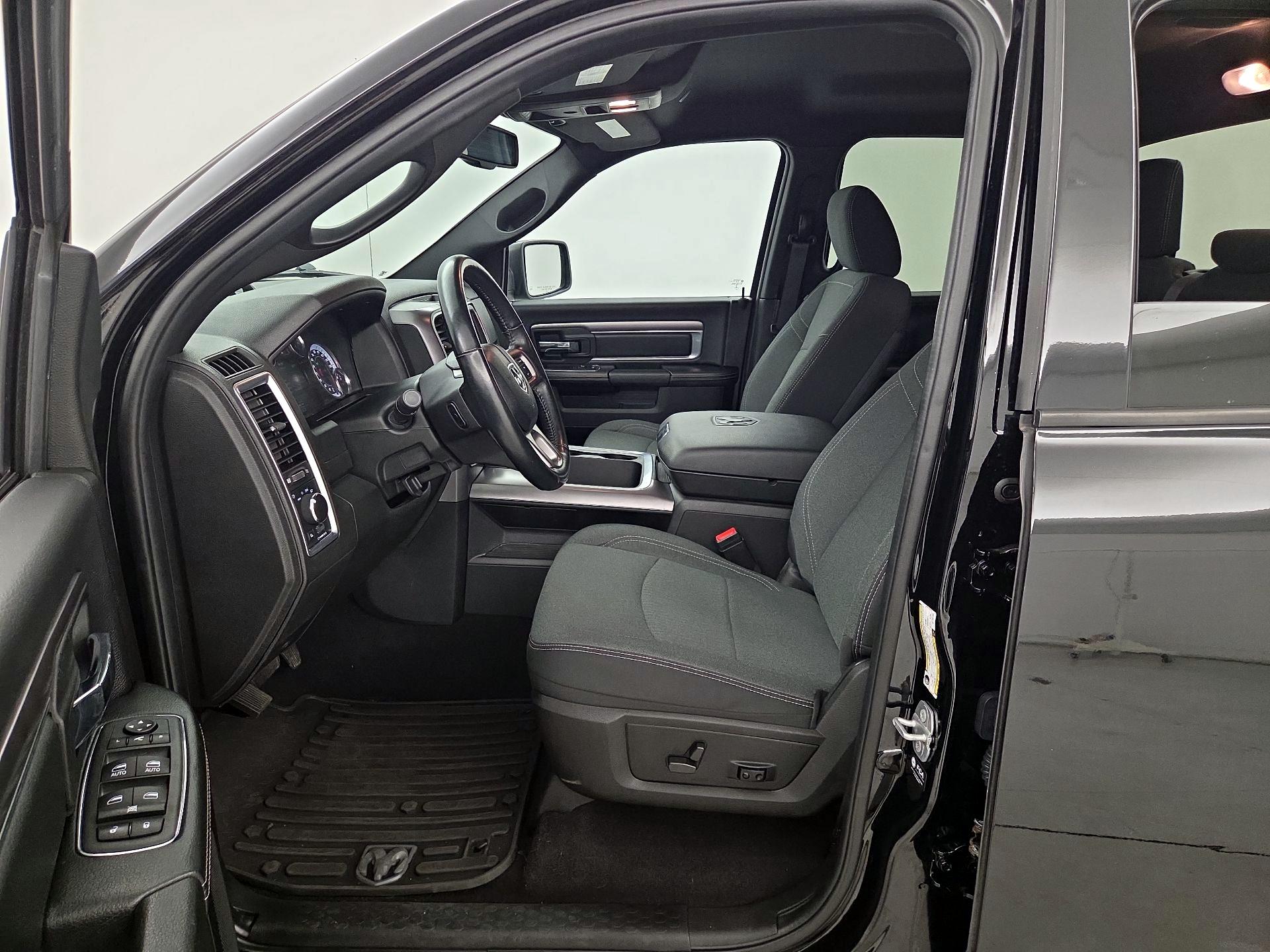 Thumbnail: 2022 RAM 1500 Classic - 11