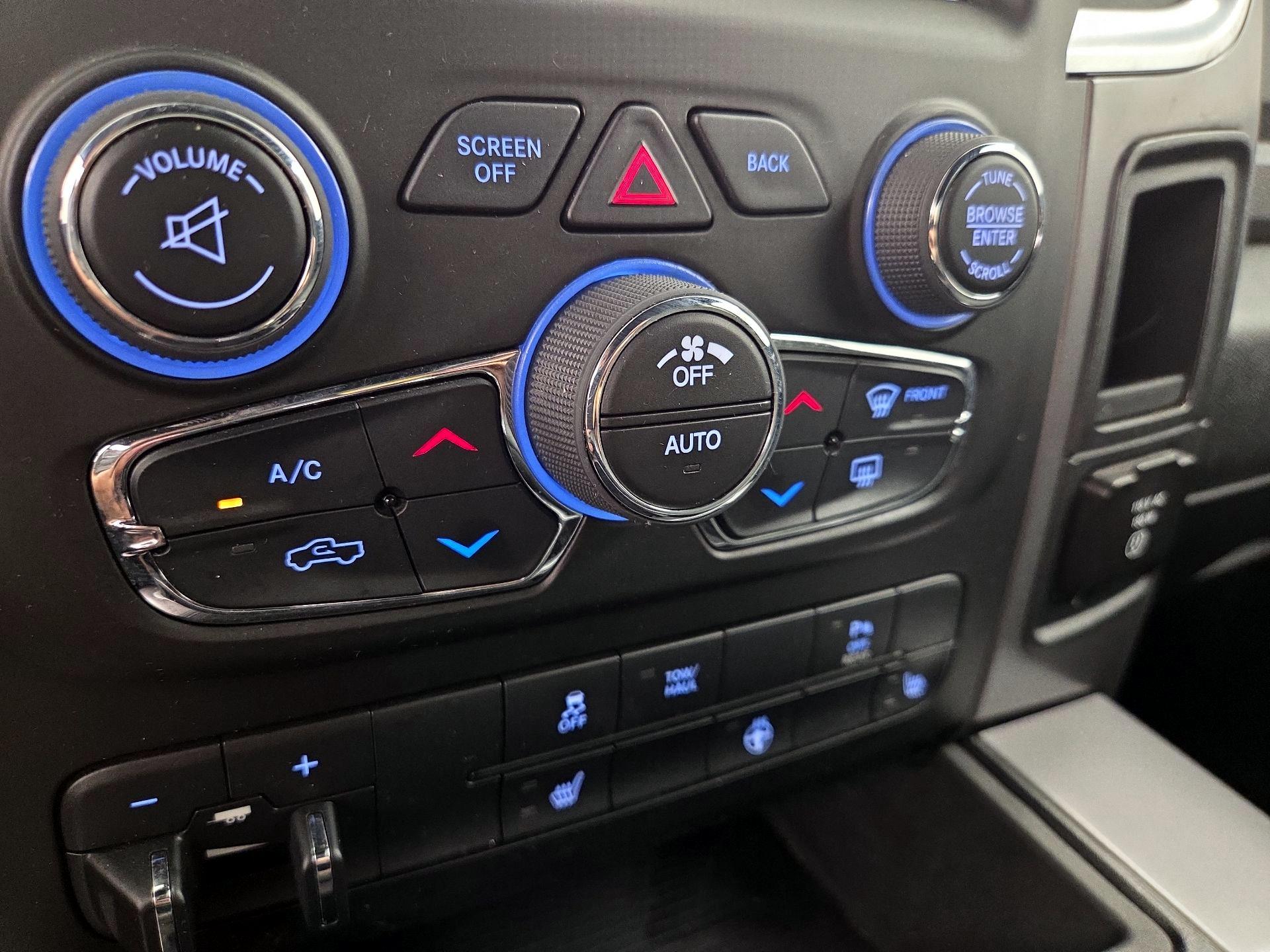 Thumbnail: 2022 RAM 1500 Classic - 16