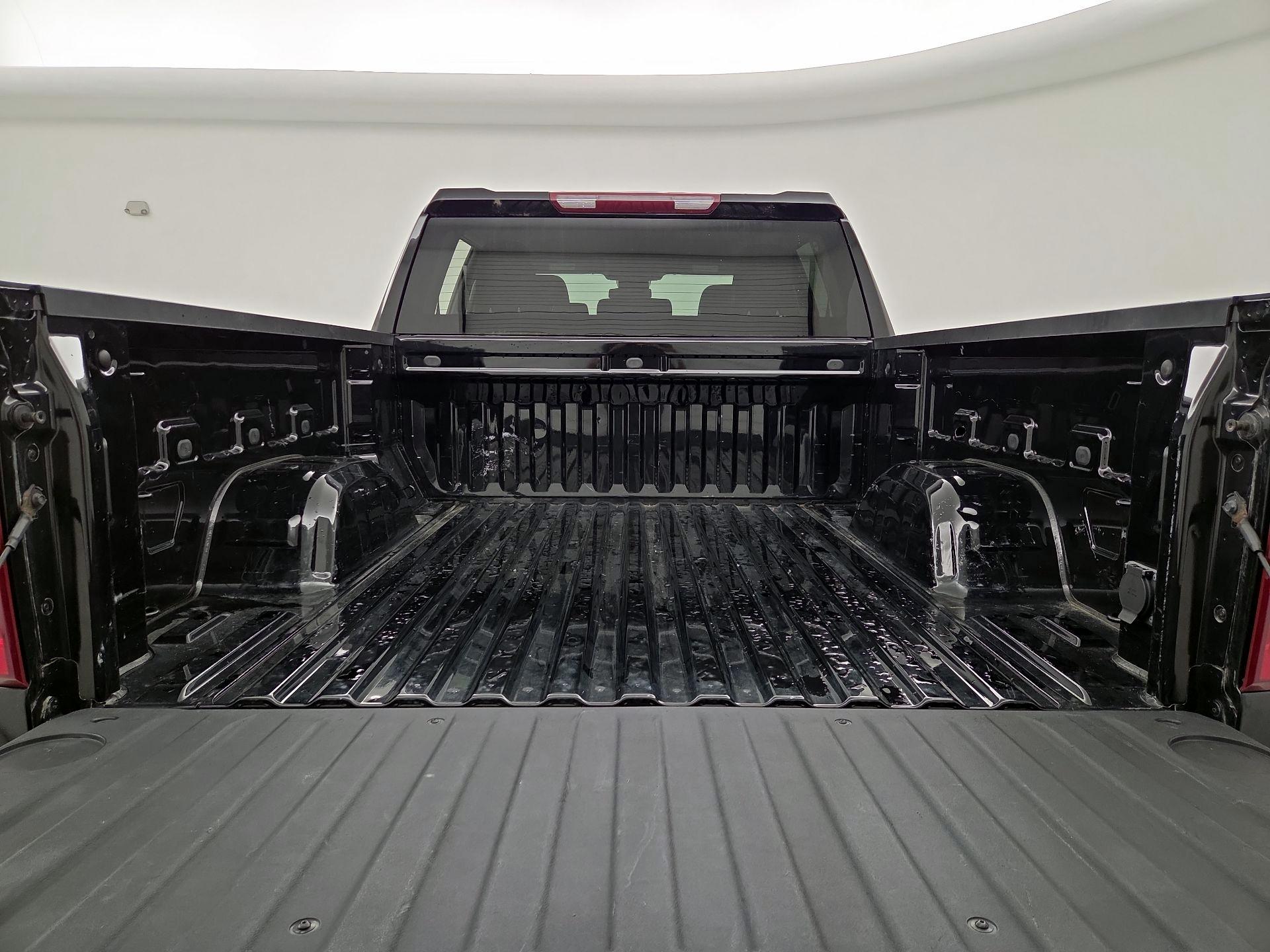 Thumbnail: 2023 Chevrolet Silverado 1500 - 20