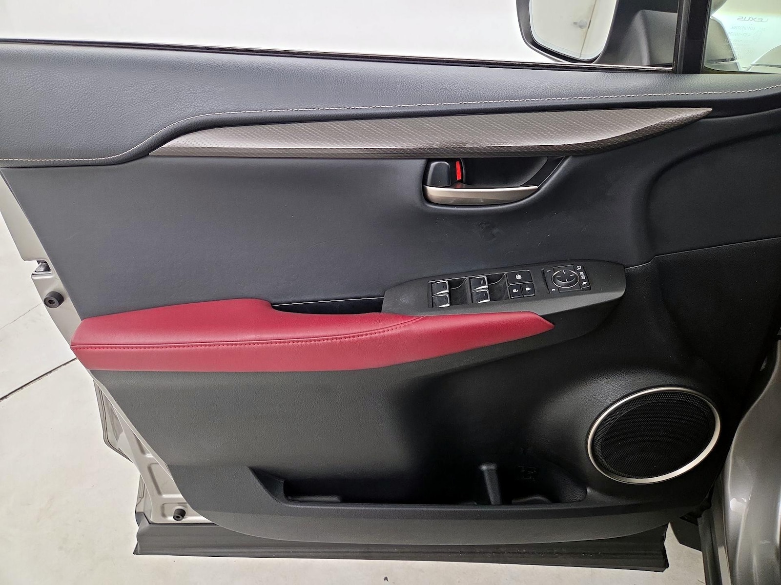 2021 Lexus NX 300 - Photo 13