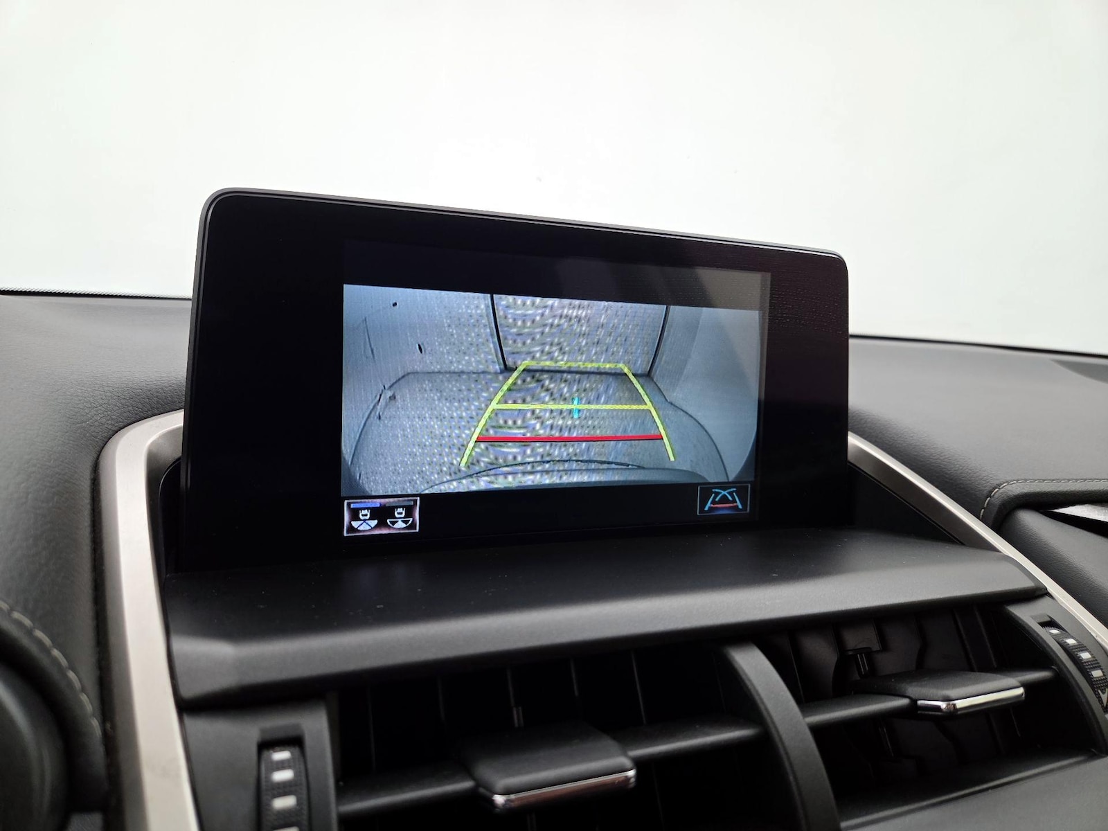 2021 Lexus NX 300 - Photo 15