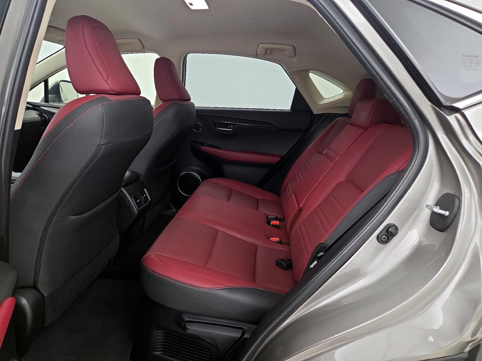 2021 Lexus NX 300 - Photo 19