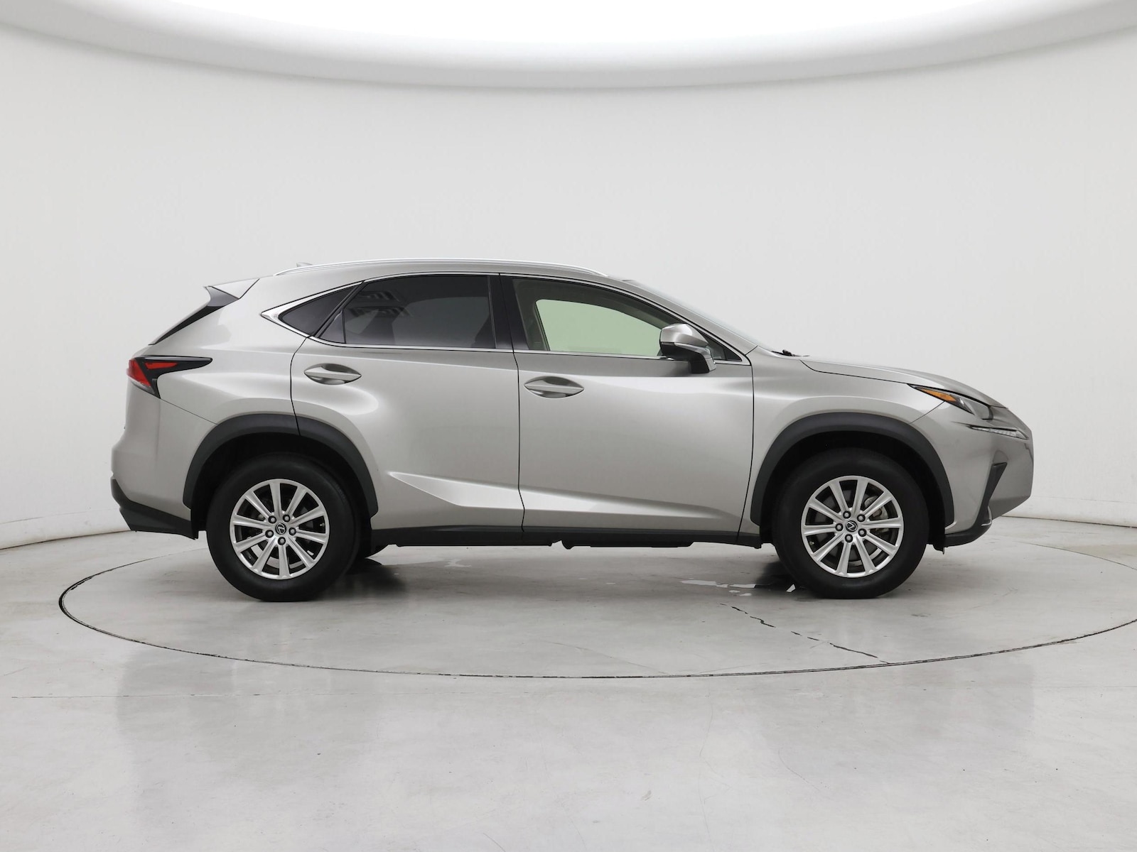 2021 Lexus NX 300 - Photo 8