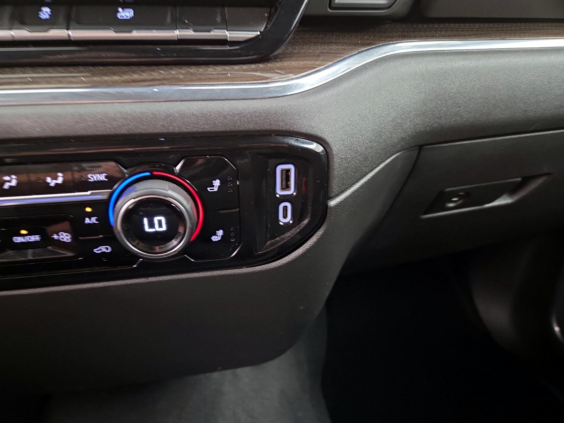 Thumbnail: 2024 Chevrolet Silverado 1500 - 18