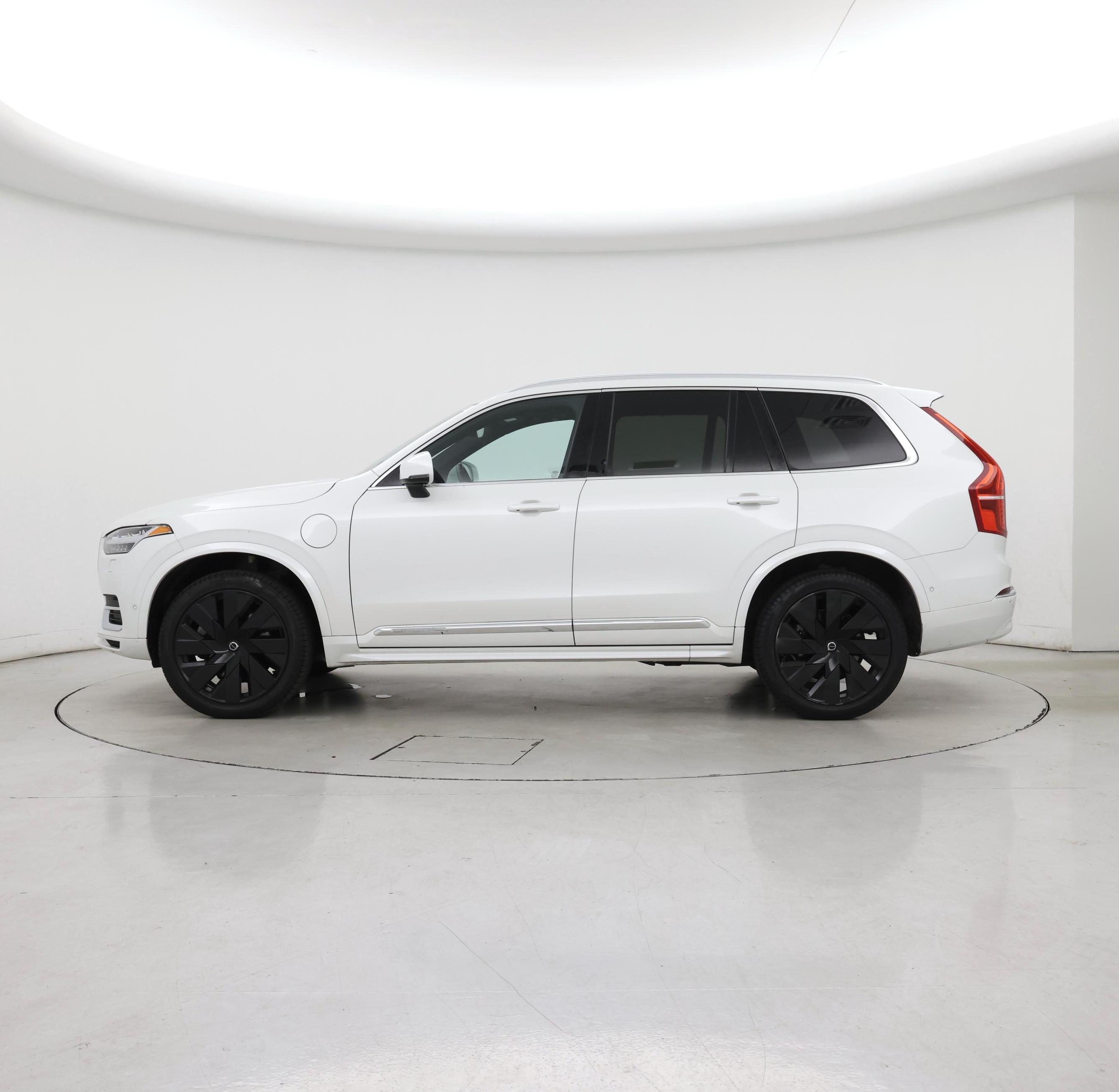 Thumbnail: 2023 Volvo XC90 - 3