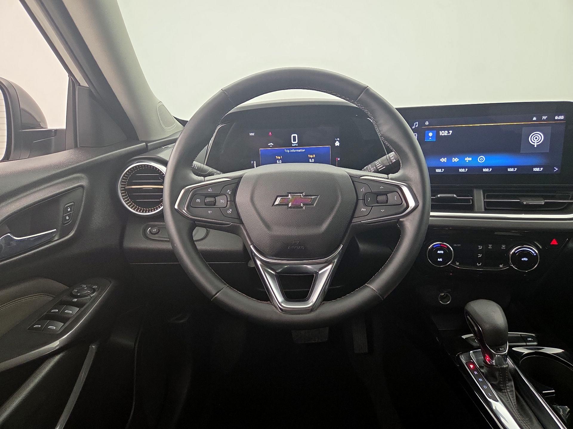 Thumbnail: 2024 Chevrolet Trax - 10