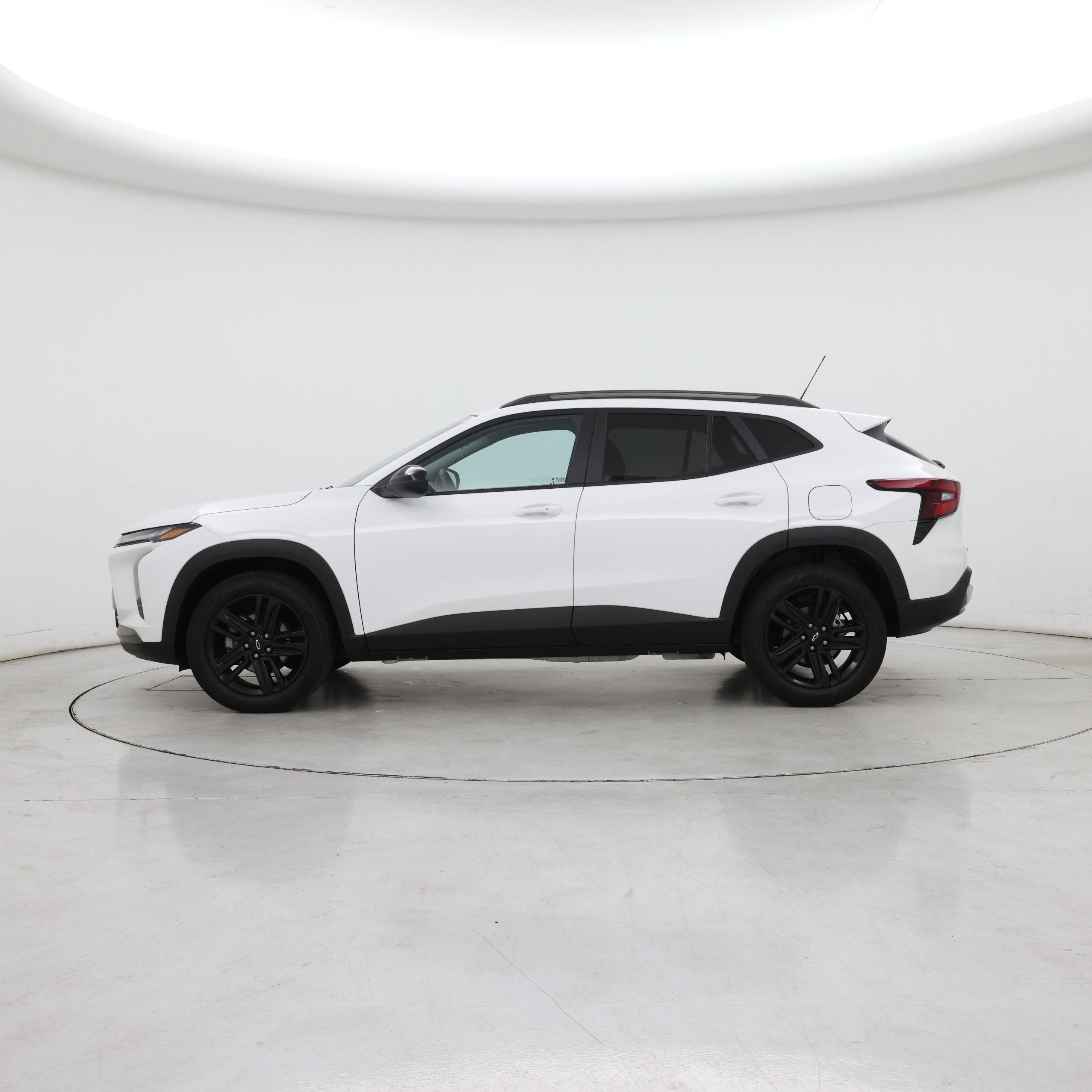 Thumbnail: 2024 Chevrolet Trax - 3