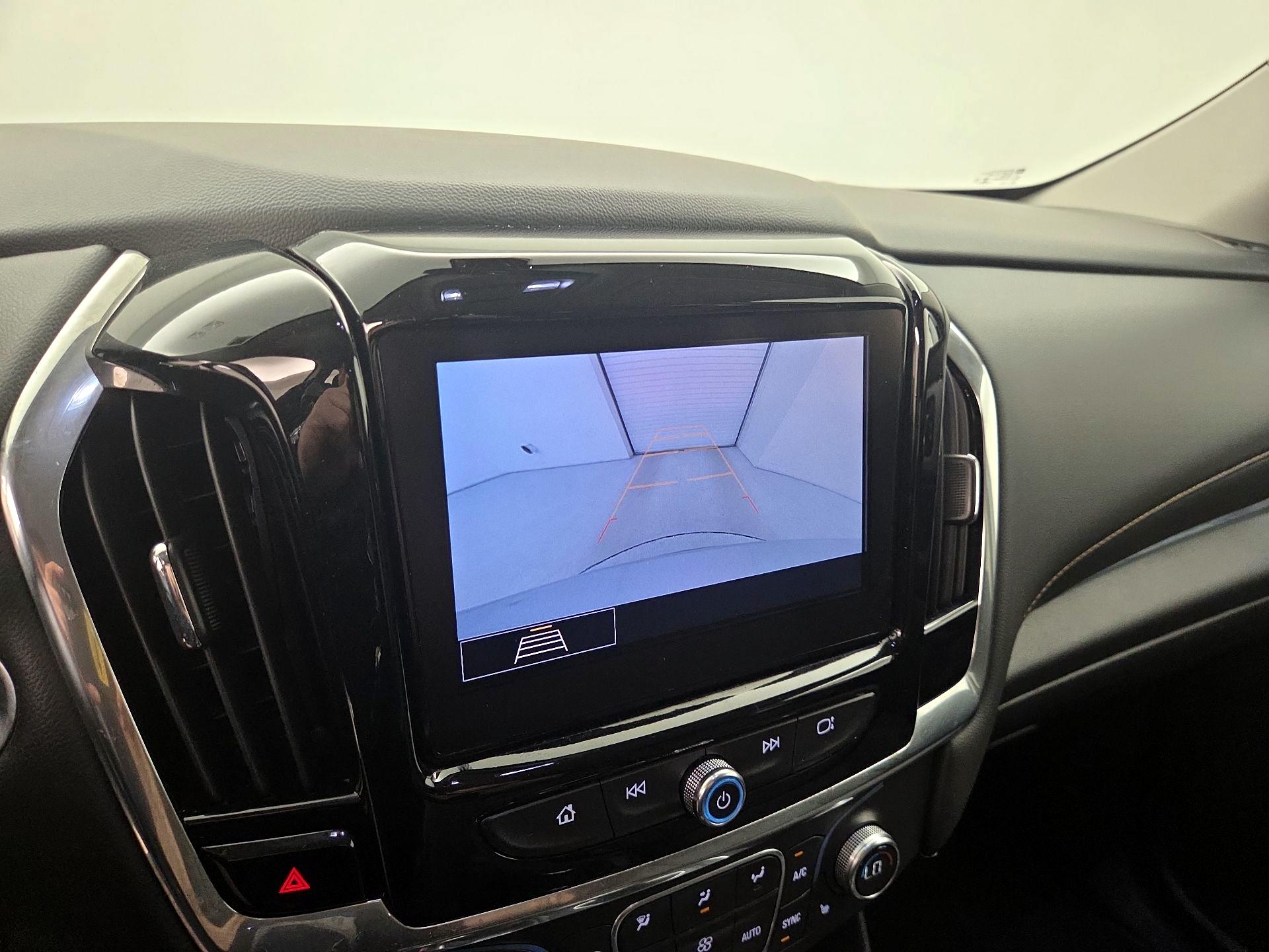 Thumbnail: 2021 Chevrolet Traverse - 14