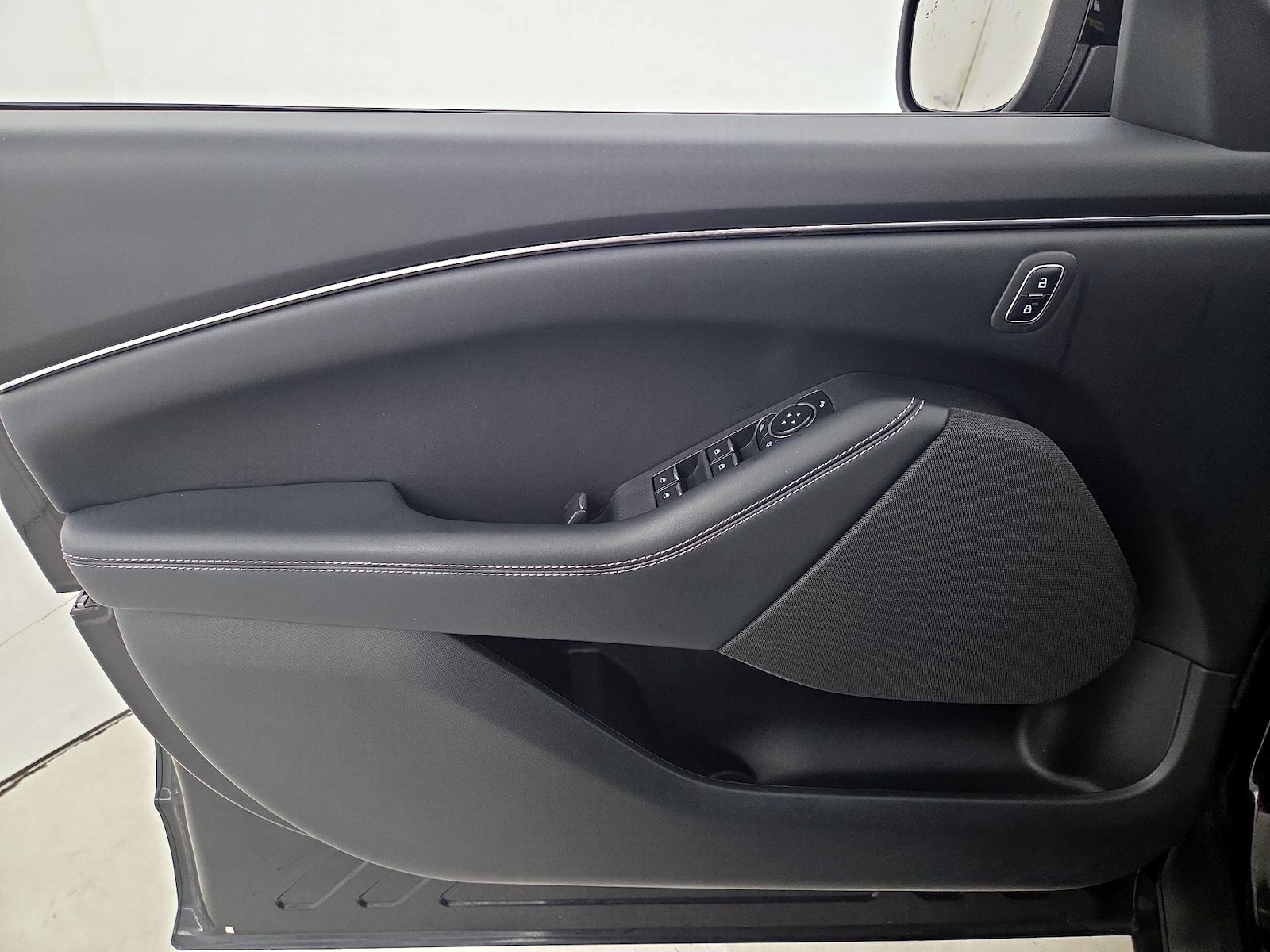 2025 Ford Mustang Mach-E Select AWD - Photo 13