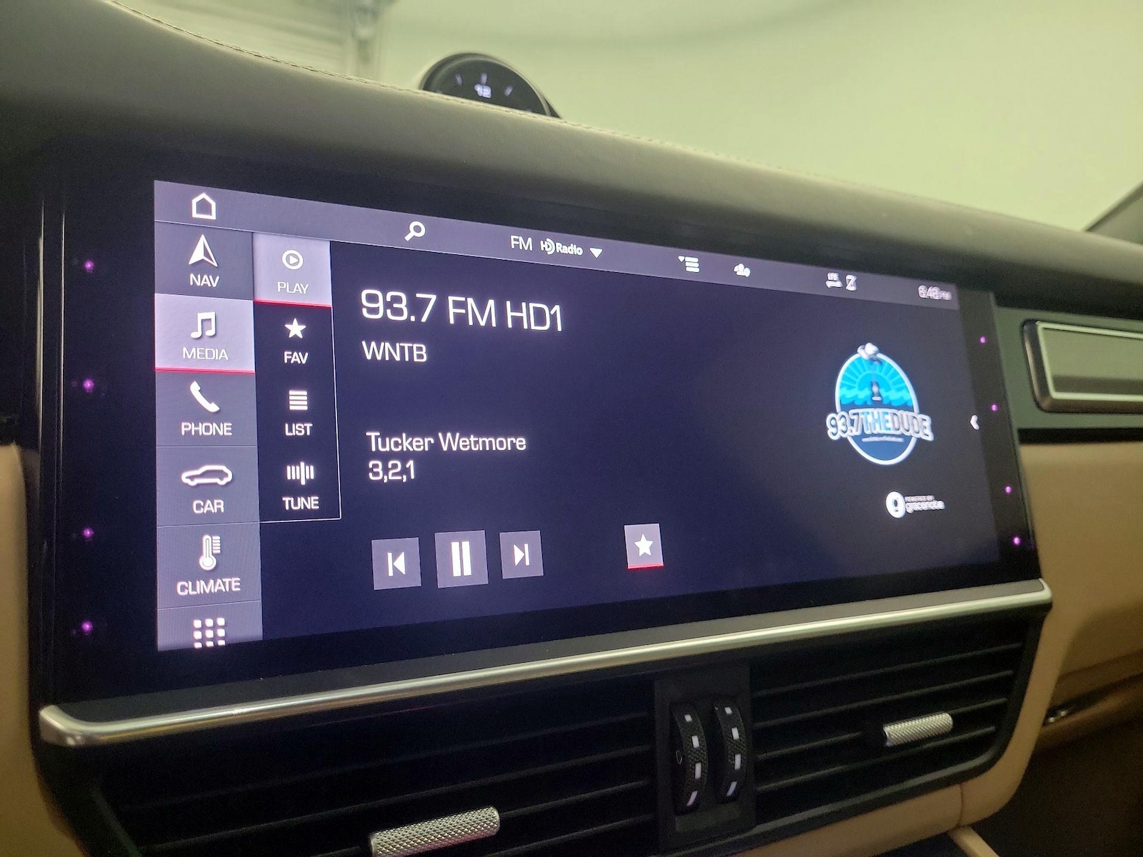 2021 Porsche Cayenne Base - Photo 17