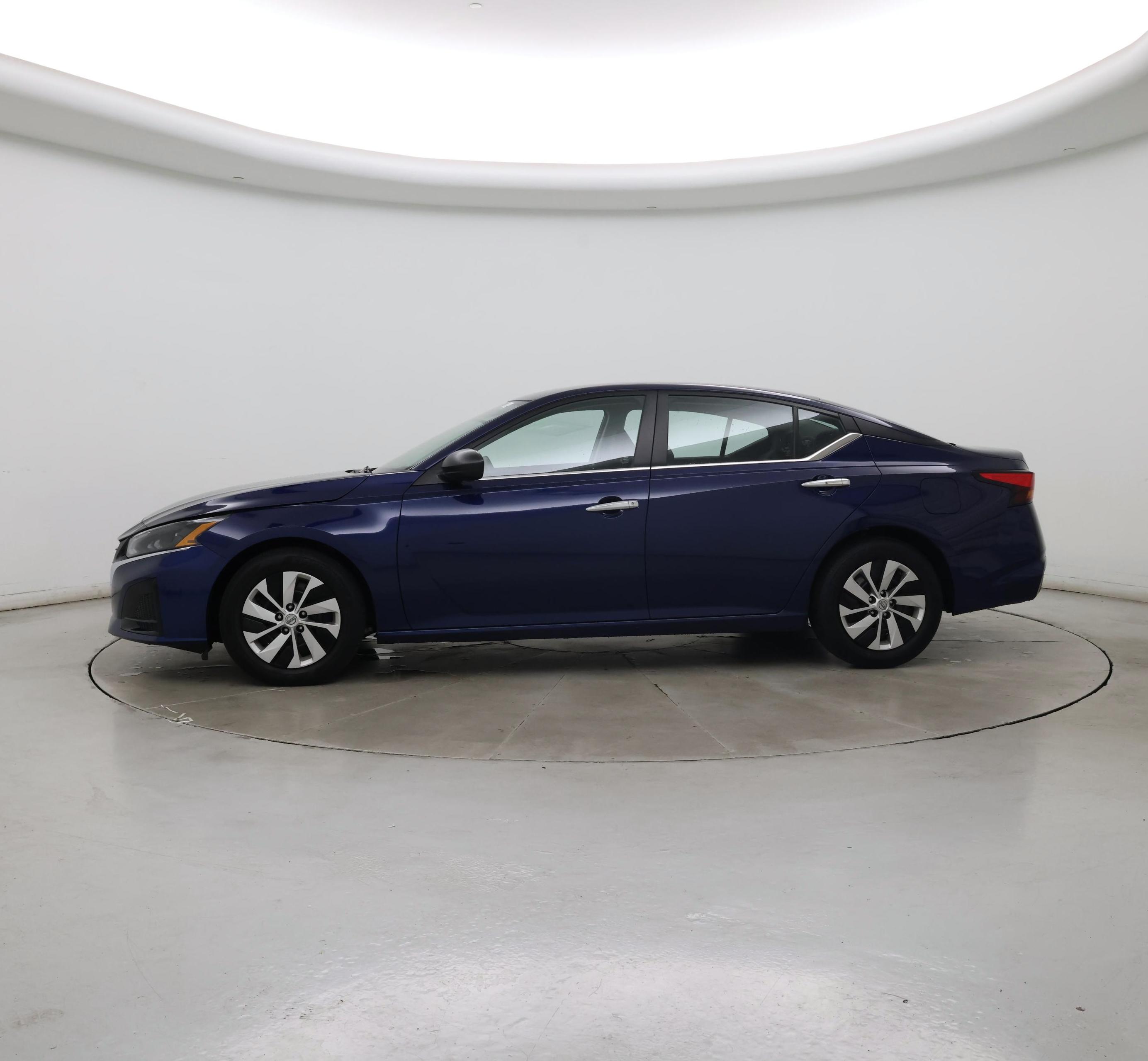 Thumbnail: 2024 Nissan Altima - 3