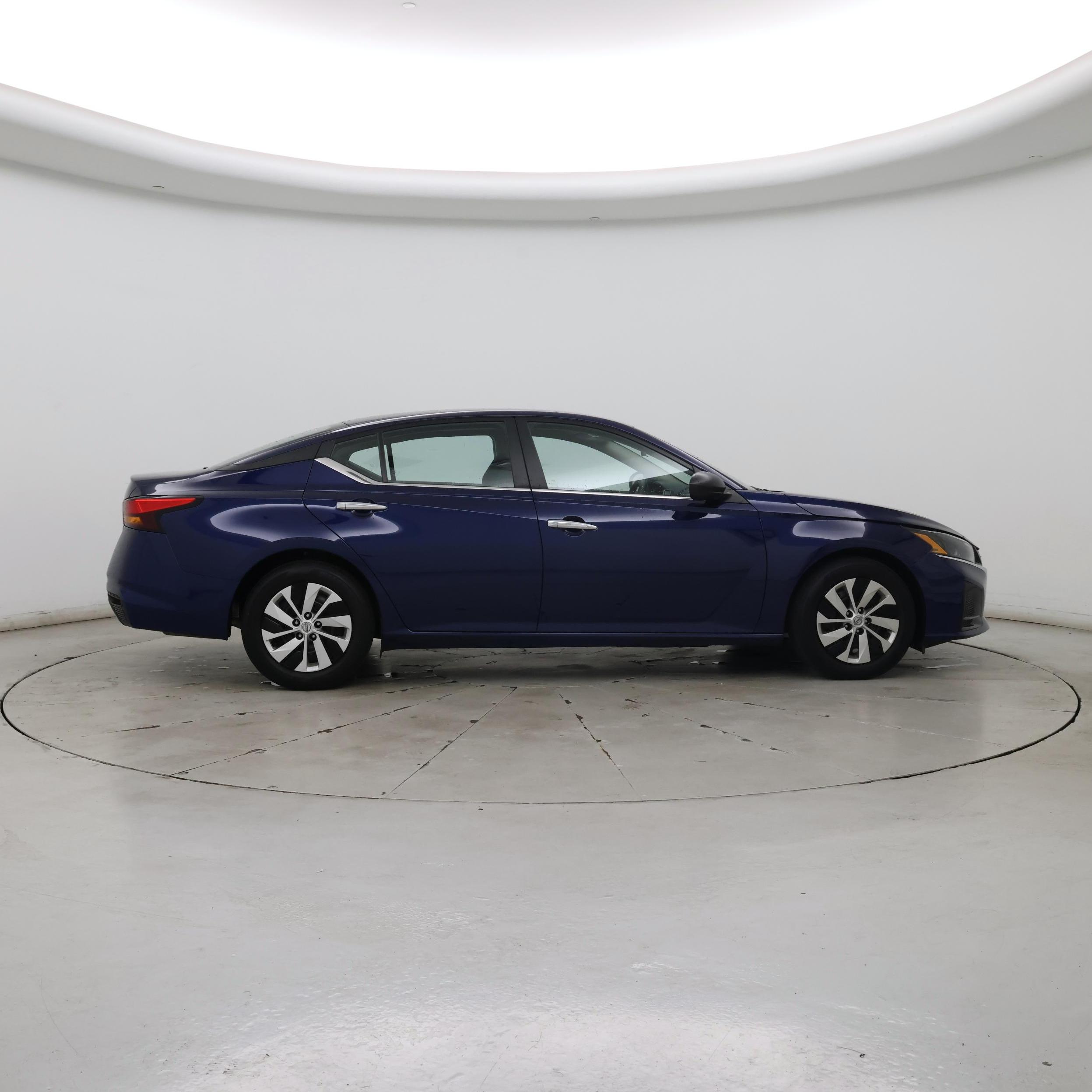 Thumbnail: 2024 Nissan Altima - 7