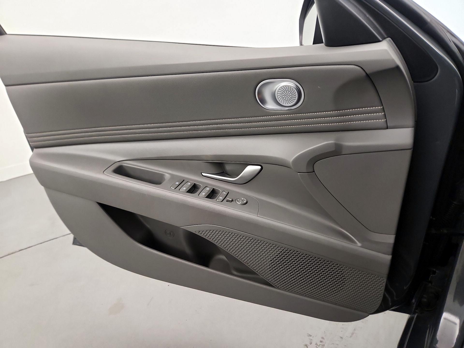 Thumbnail: 2024 Hyundai Elantra - 12