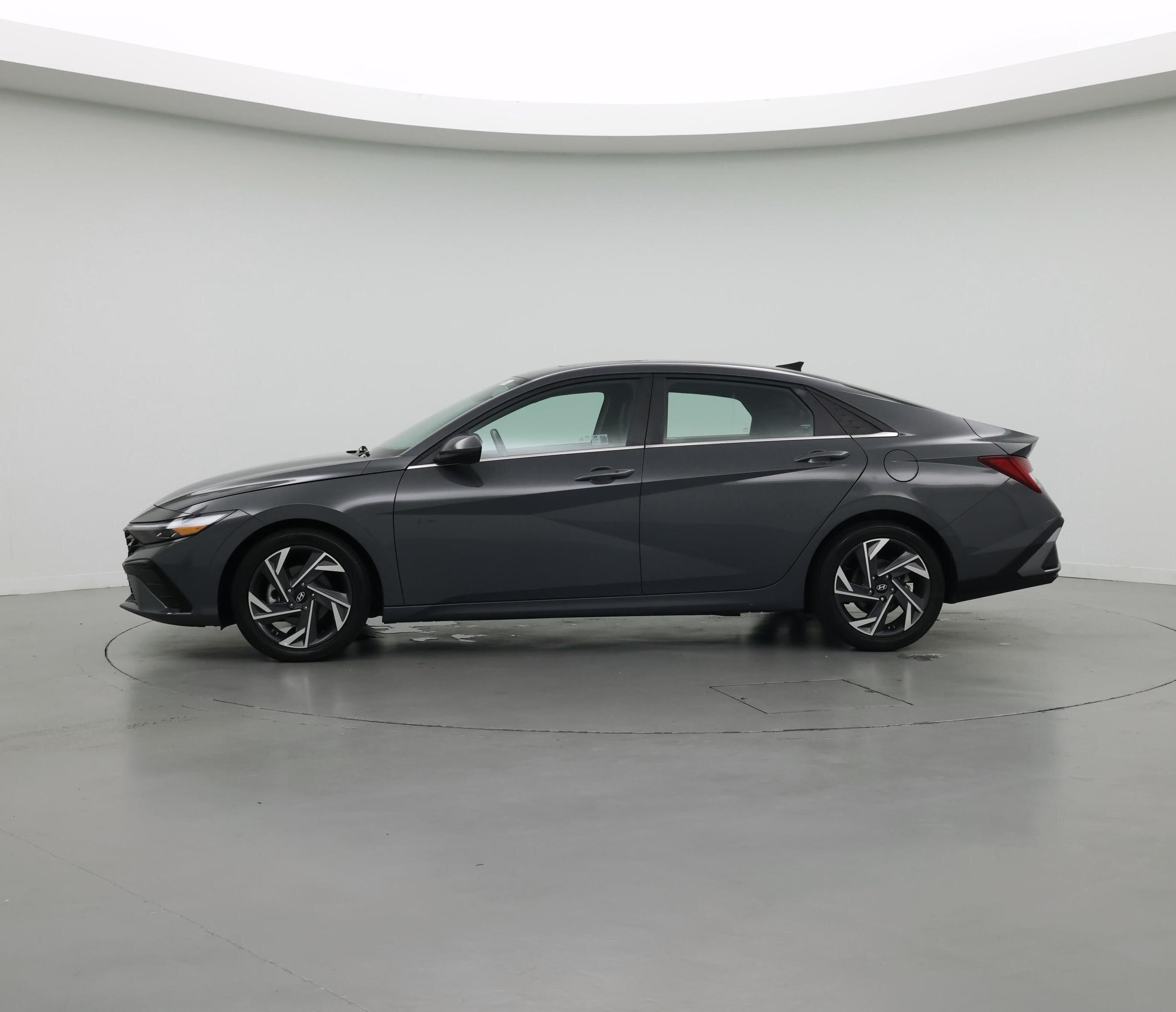 Thumbnail: 2024 Hyundai Elantra - 3