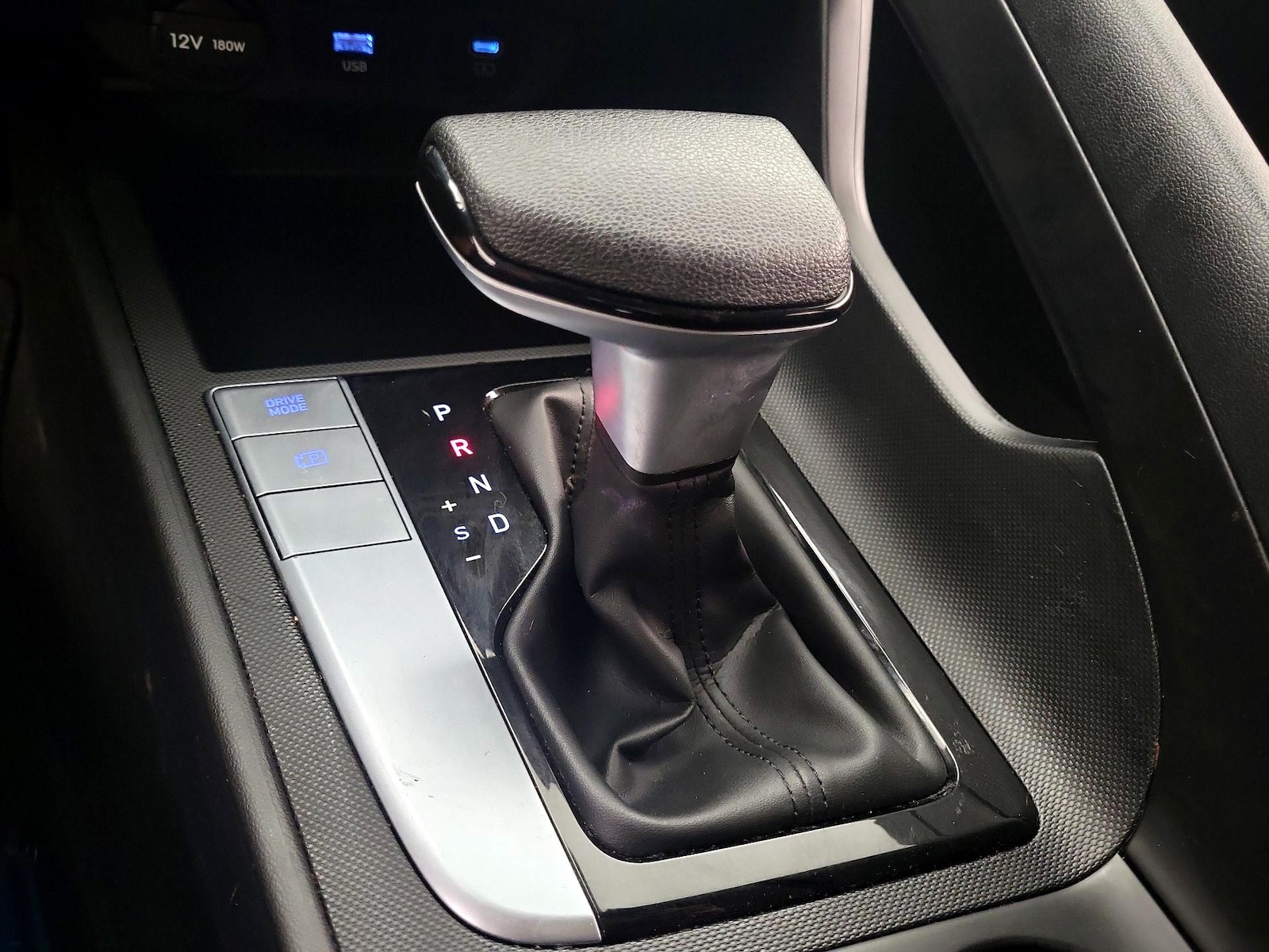 2024 Hyundai Elantra SEL - Photo 18