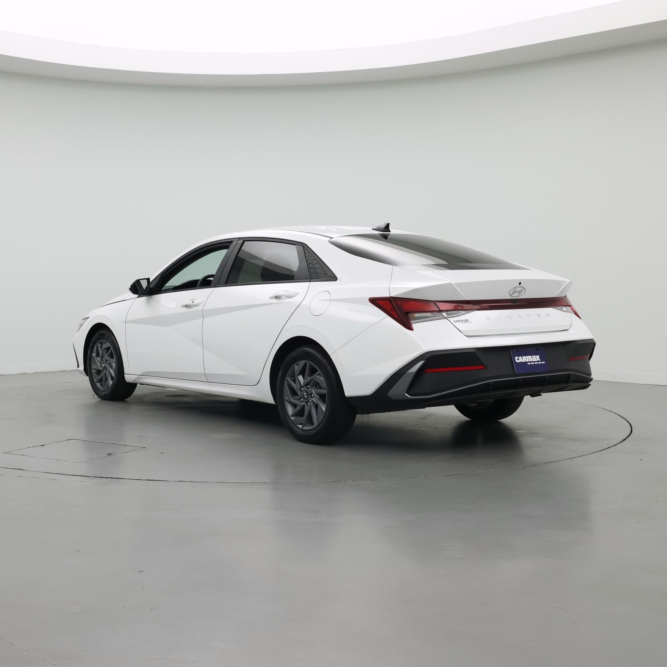 Thumbnail: 2024 Hyundai Elantra - 2