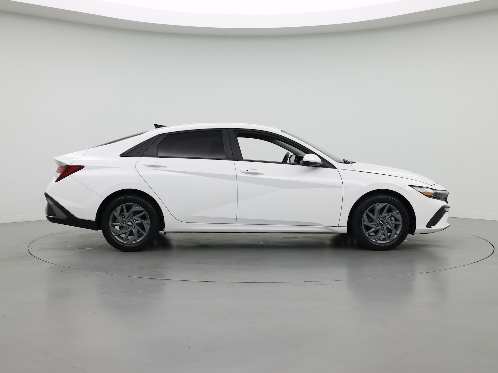 2024 Hyundai Elantra SEL - Photo 8