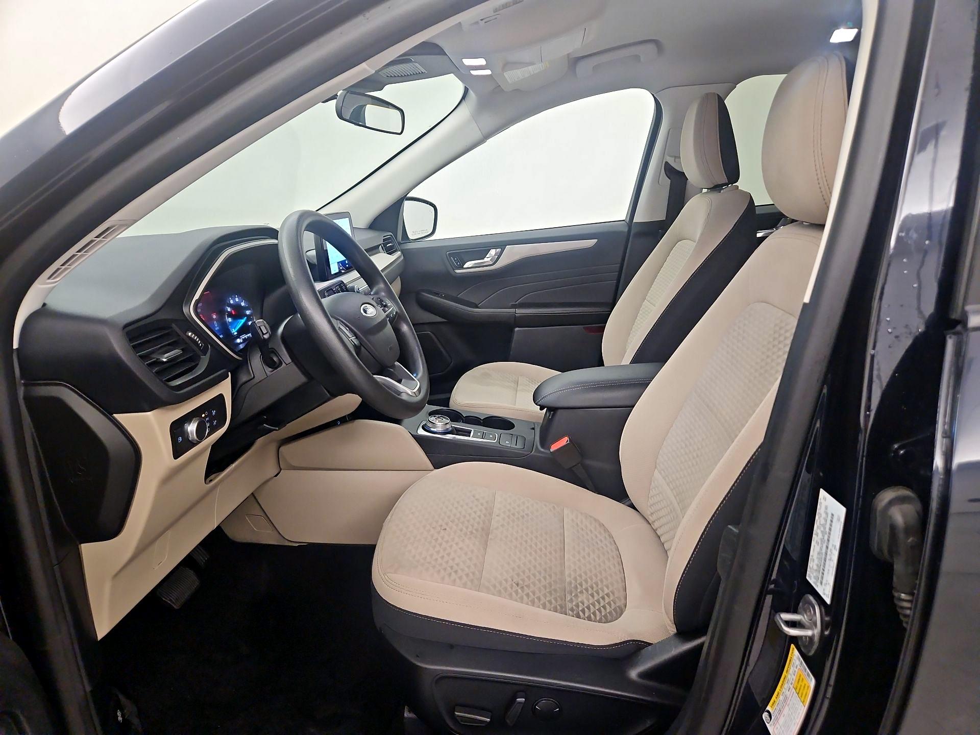 Thumbnail: 2021 Ford Escape - 11