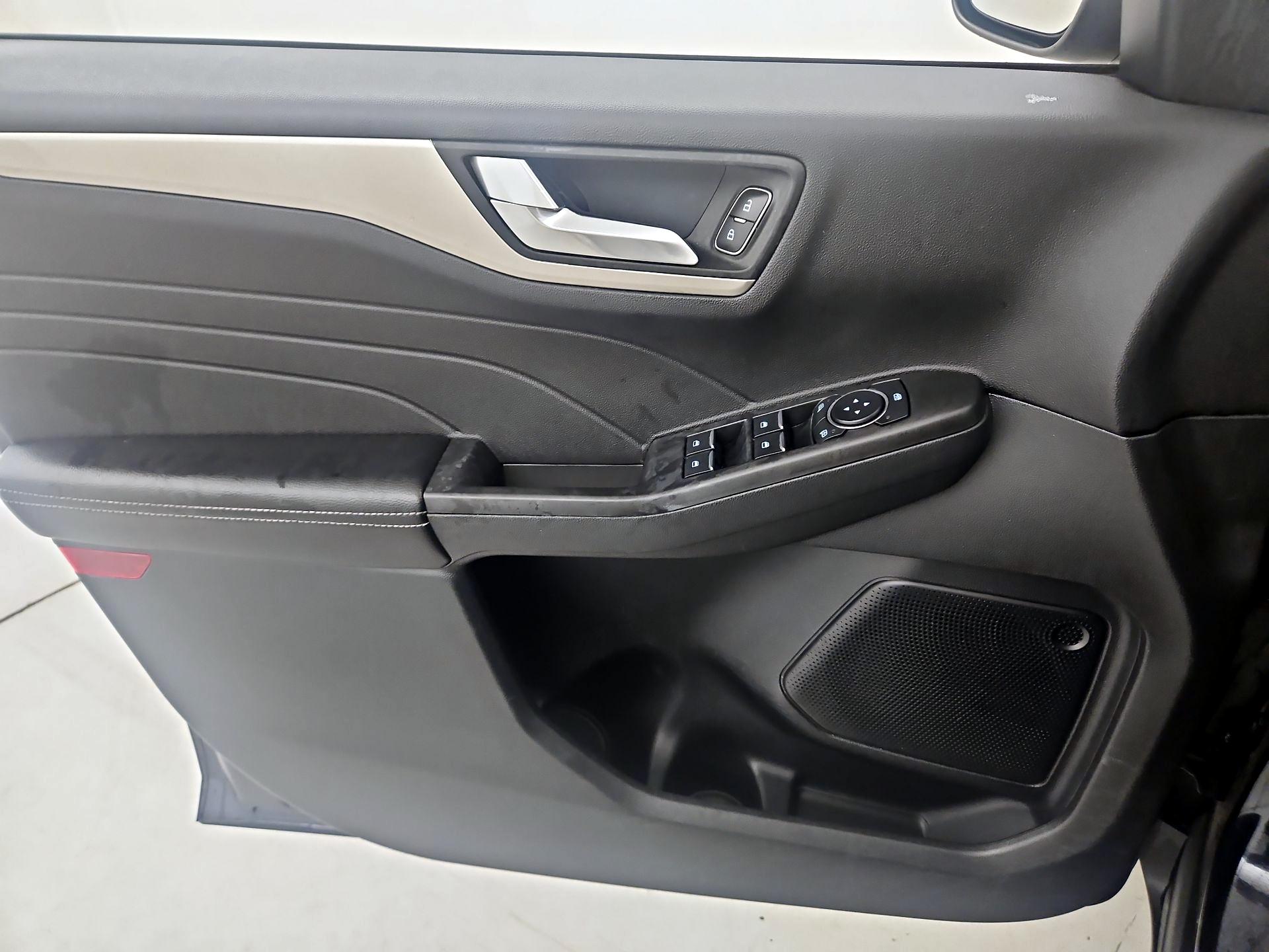Thumbnail: 2021 Ford Escape - 12