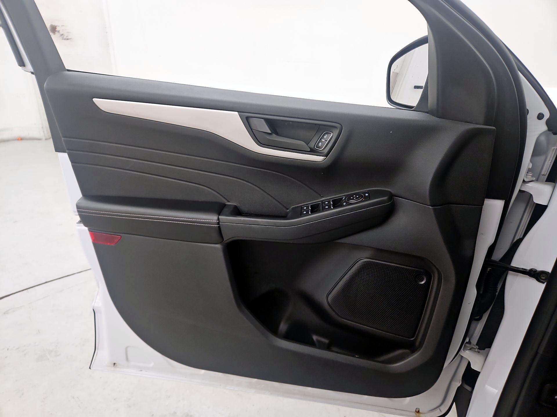 Thumbnail: 2022 Ford Escape - 12
