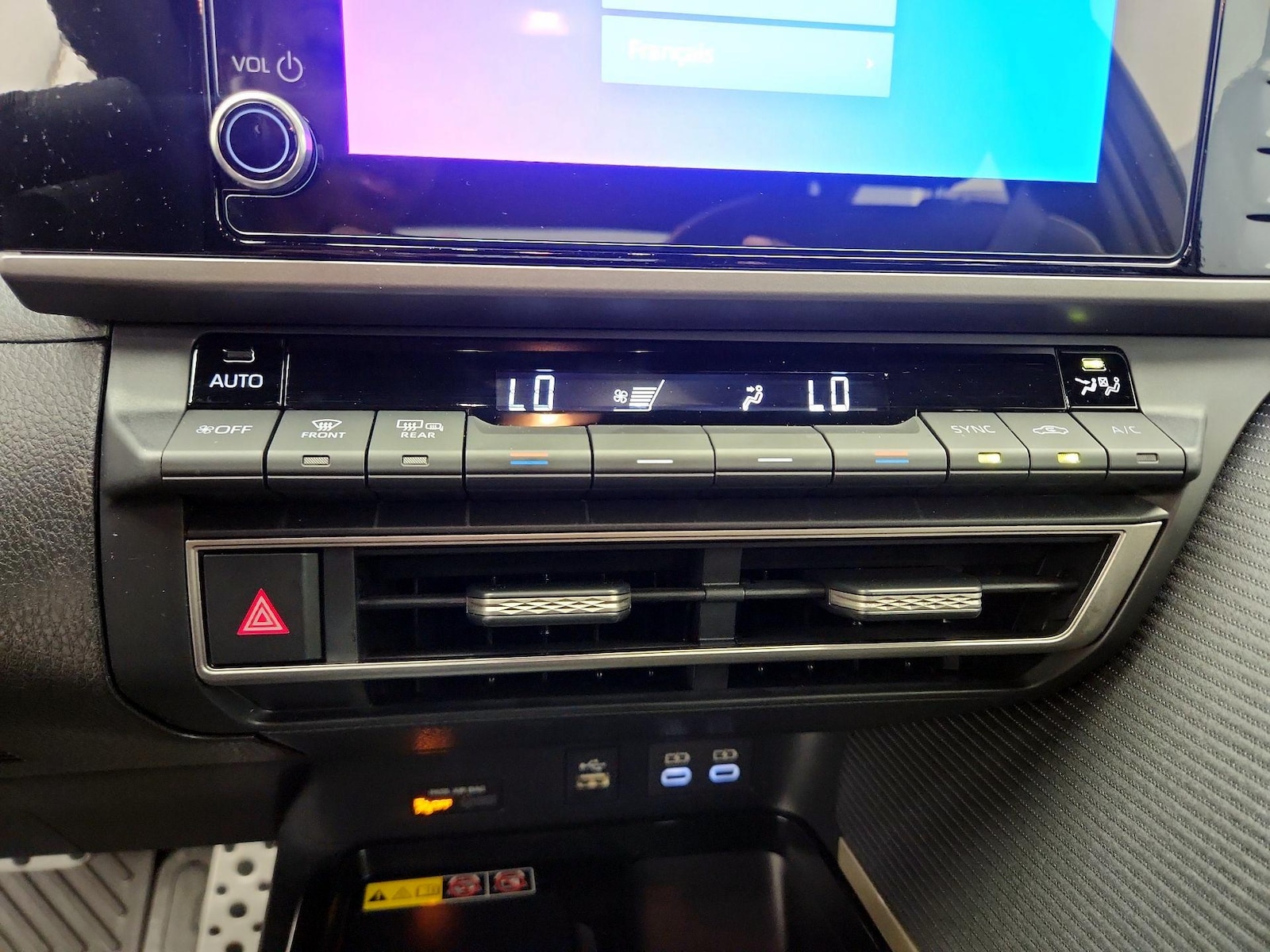 2026 Toyota Camry SE - Photo 17
