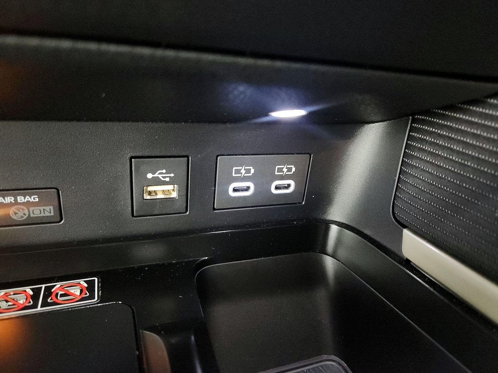 2026 Toyota Camry SE - Photo 19