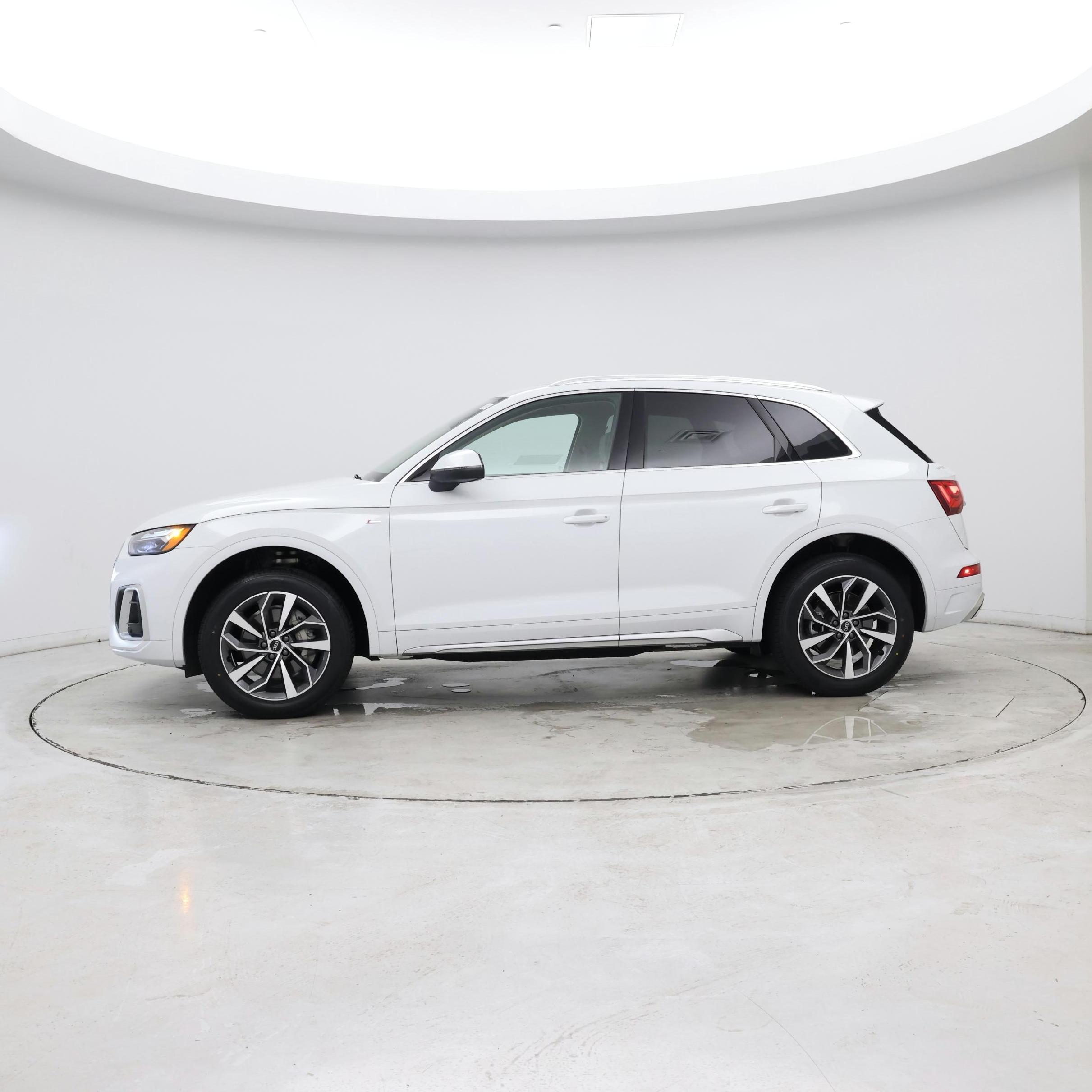 Thumbnail: 2024 Audi Q5 - 2