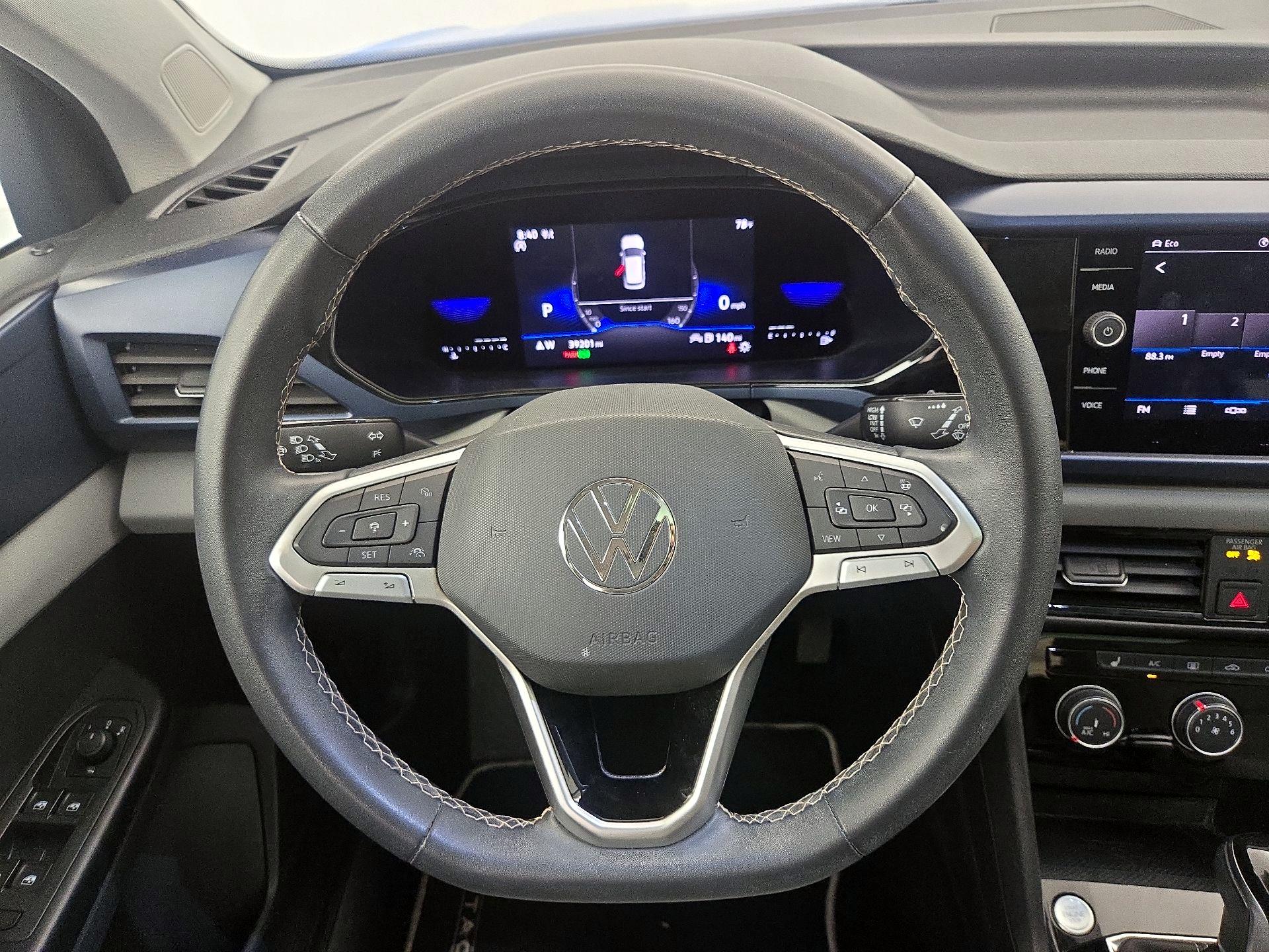 Thumbnail: 2023 Volkswagen Taos - 10