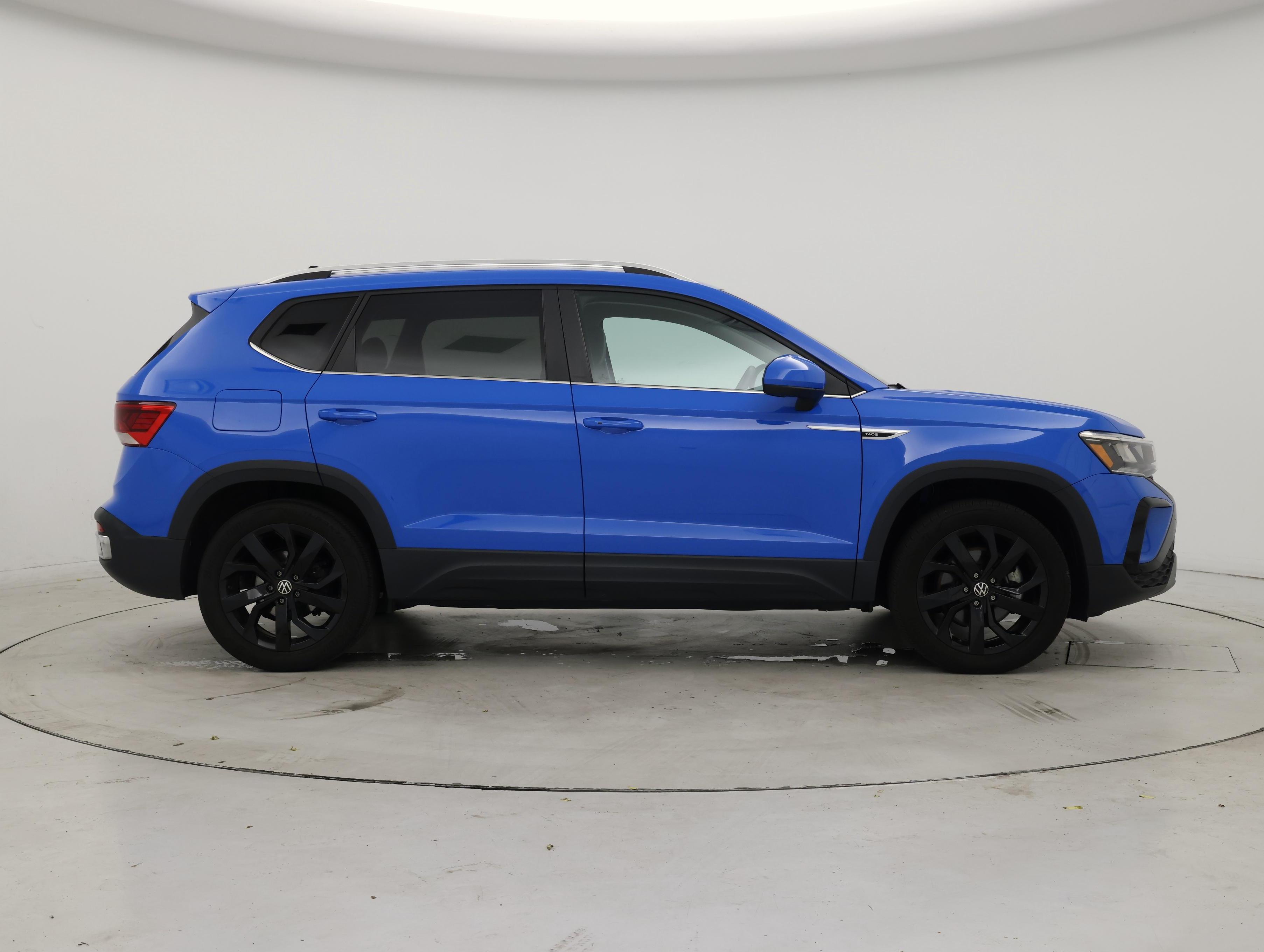 Thumbnail: 2023 Volkswagen Taos - 7