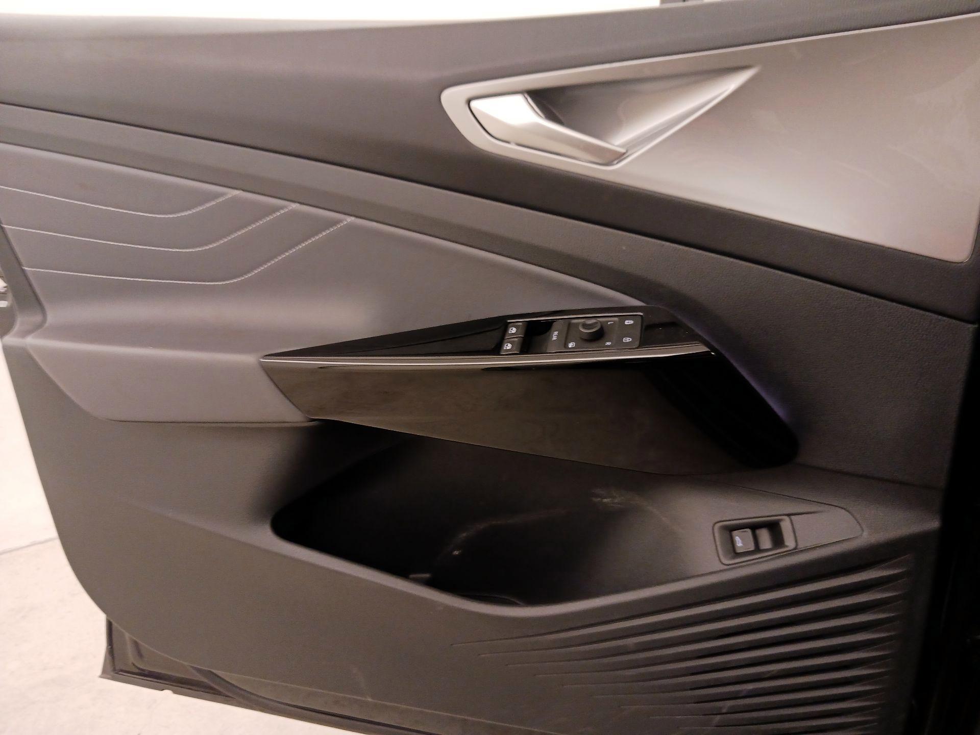 Thumbnail: 2023 Volkswagen ID.4 - 12