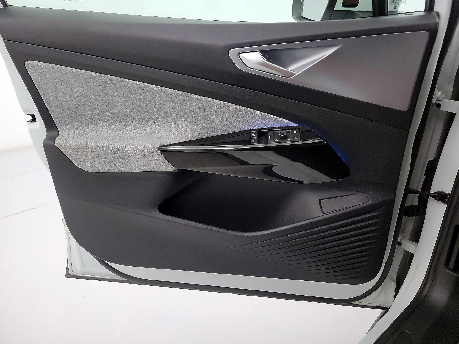 Thumbnail: 2023 Volkswagen ID.4 - 12