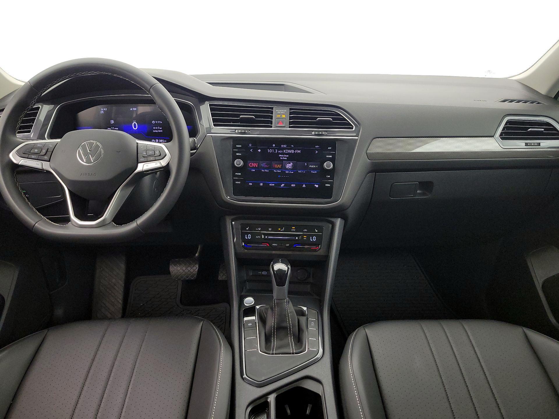 Thumbnail: 2023 Volkswagen Tiguan - 9