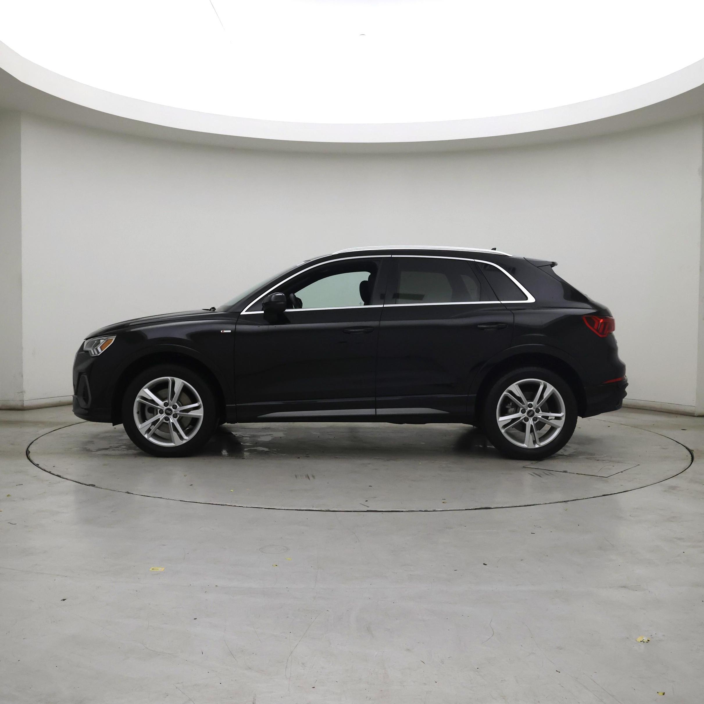 Thumbnail: 2023 Audi Q3 - 3