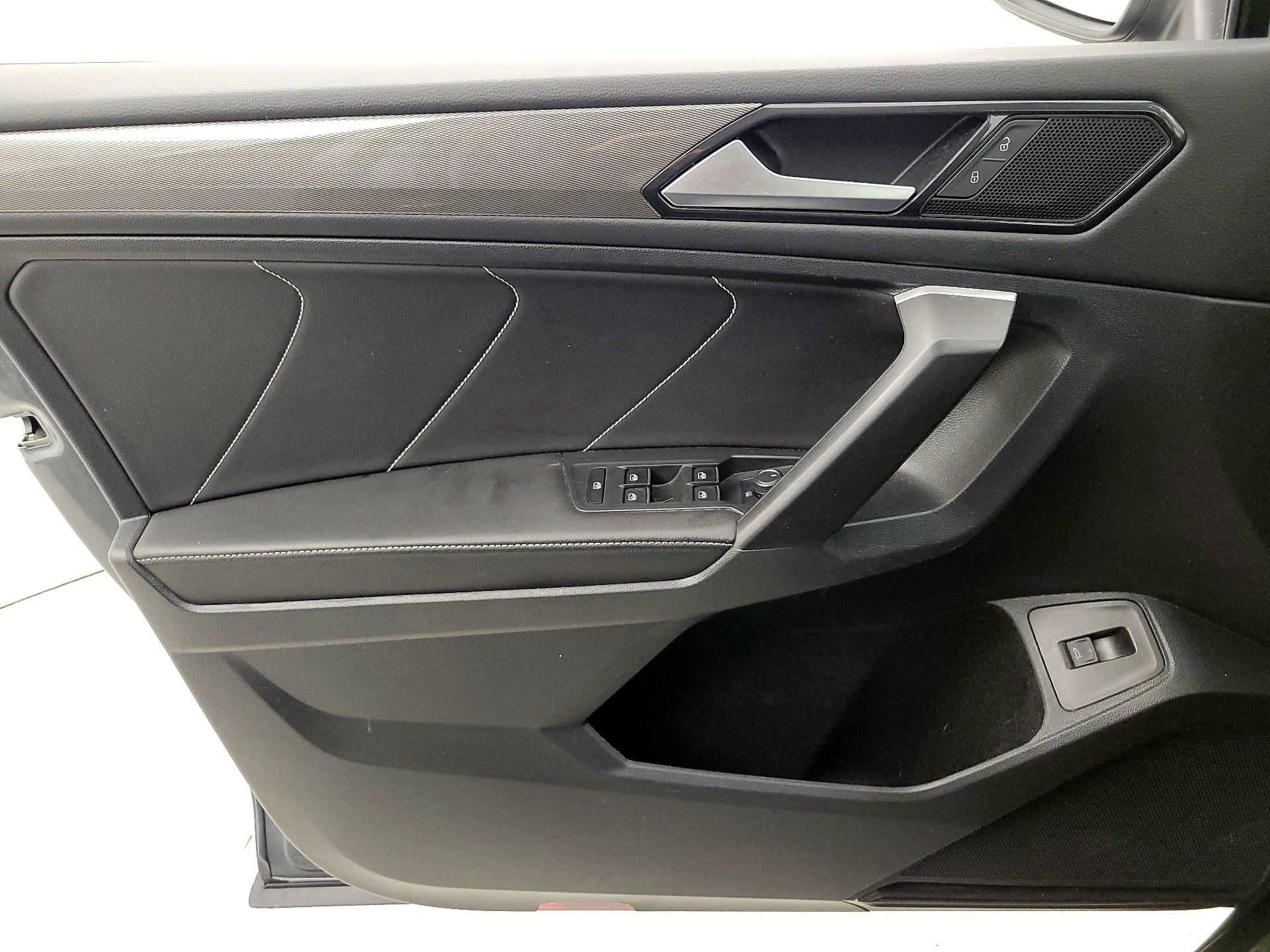 Thumbnail: 2024 Volkswagen Tiguan - 12