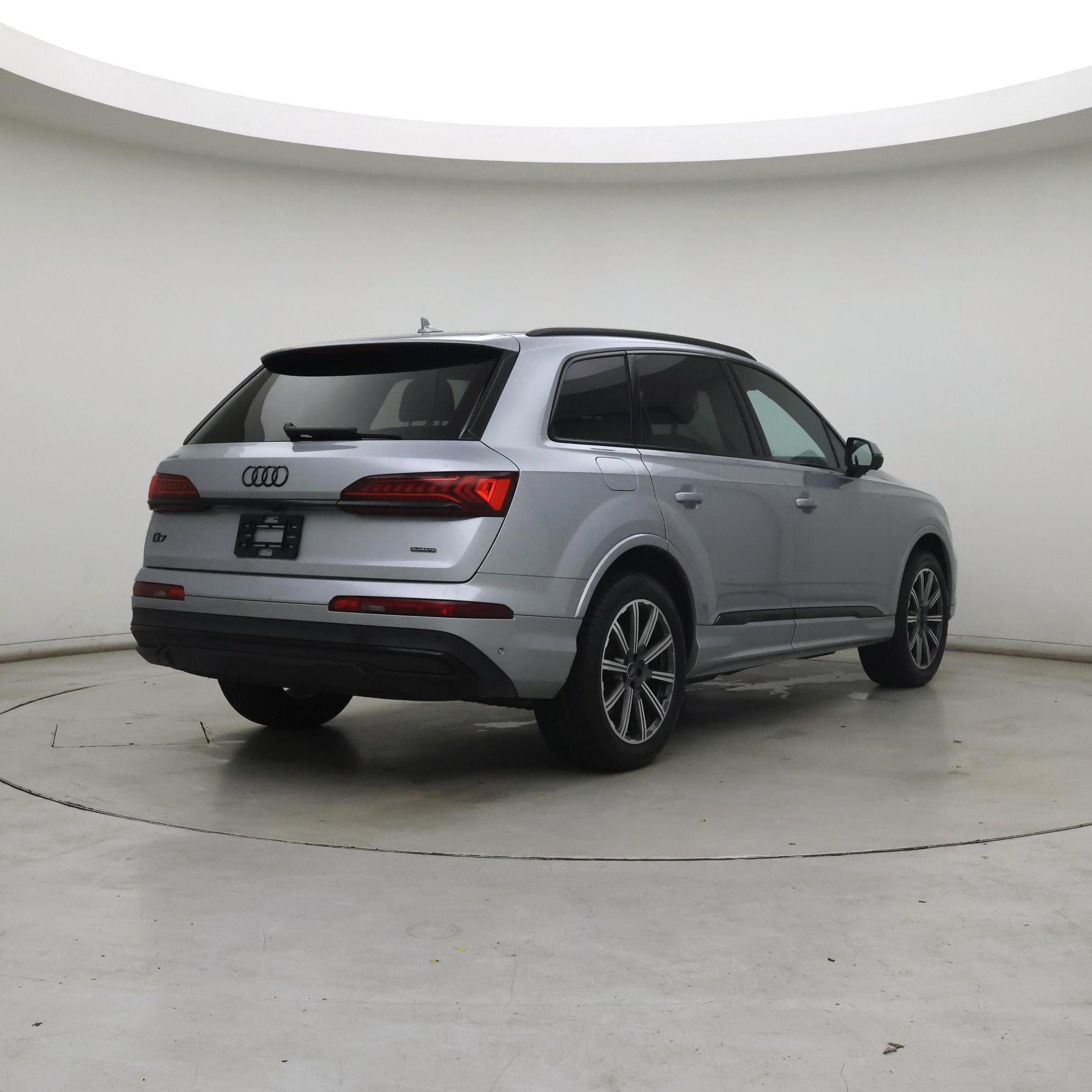 Thumbnail: 2023 Audi Q7 - 8